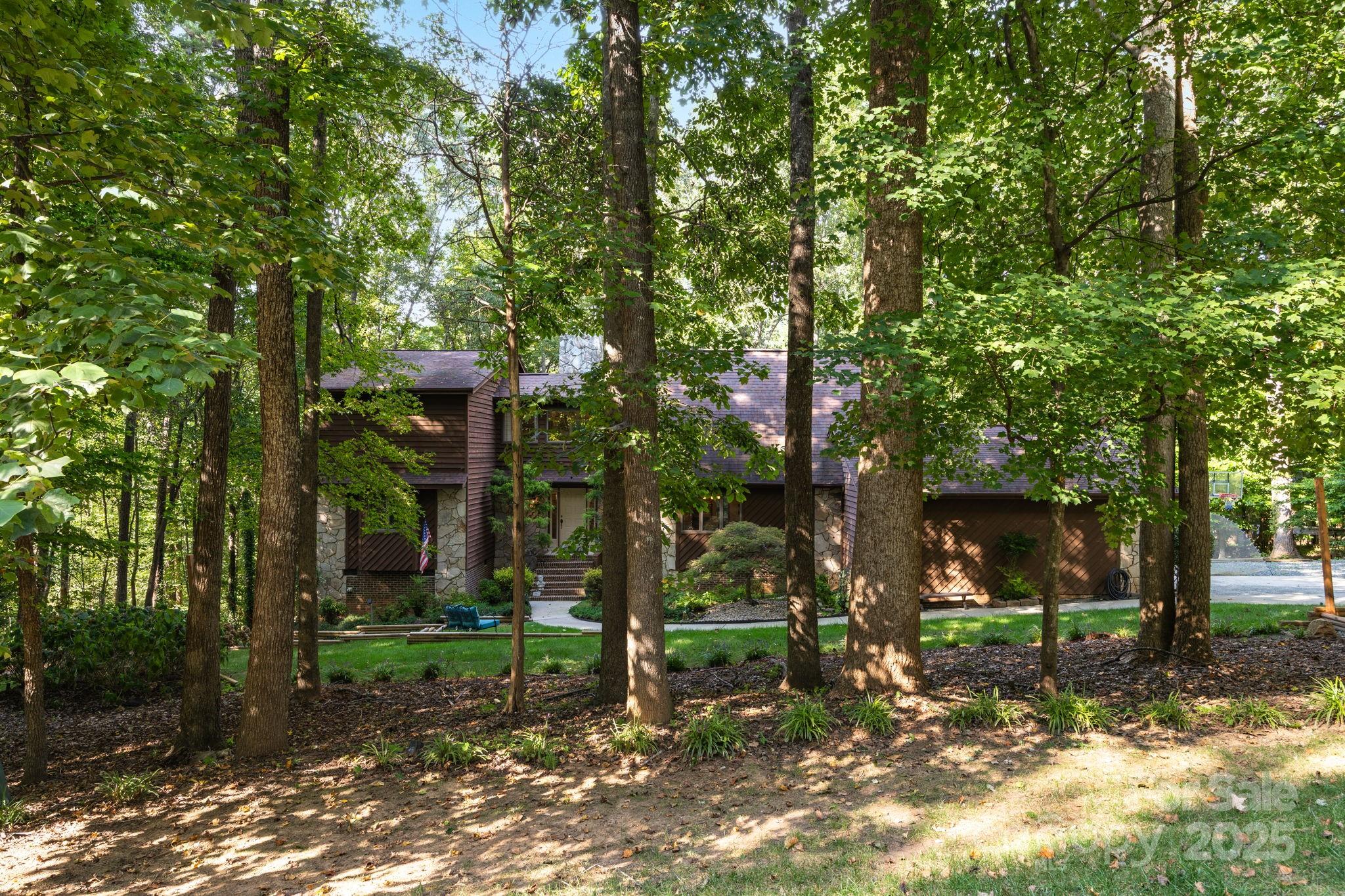 9526 Goldsmith Lane