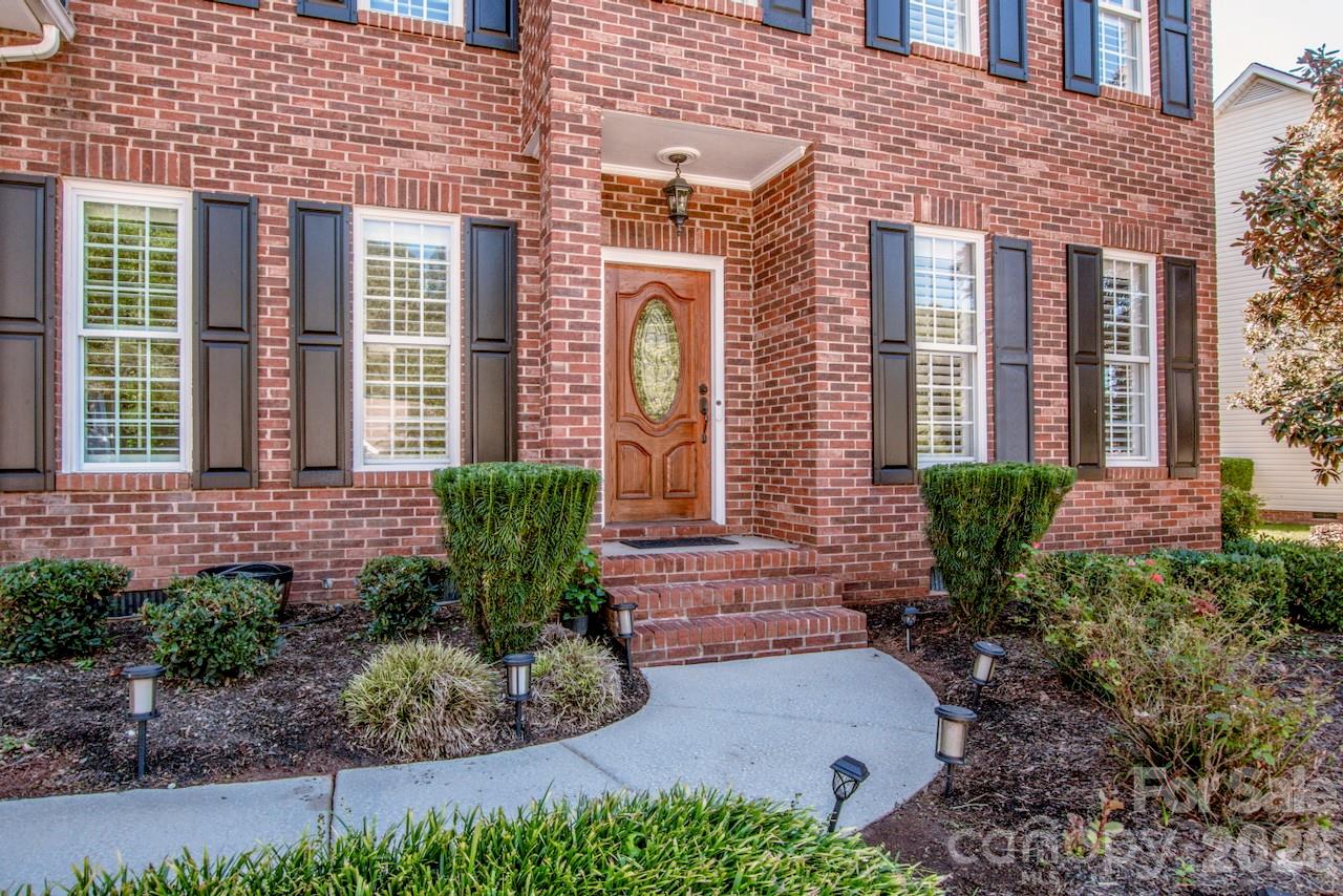16908 Hampton Crossing Drive