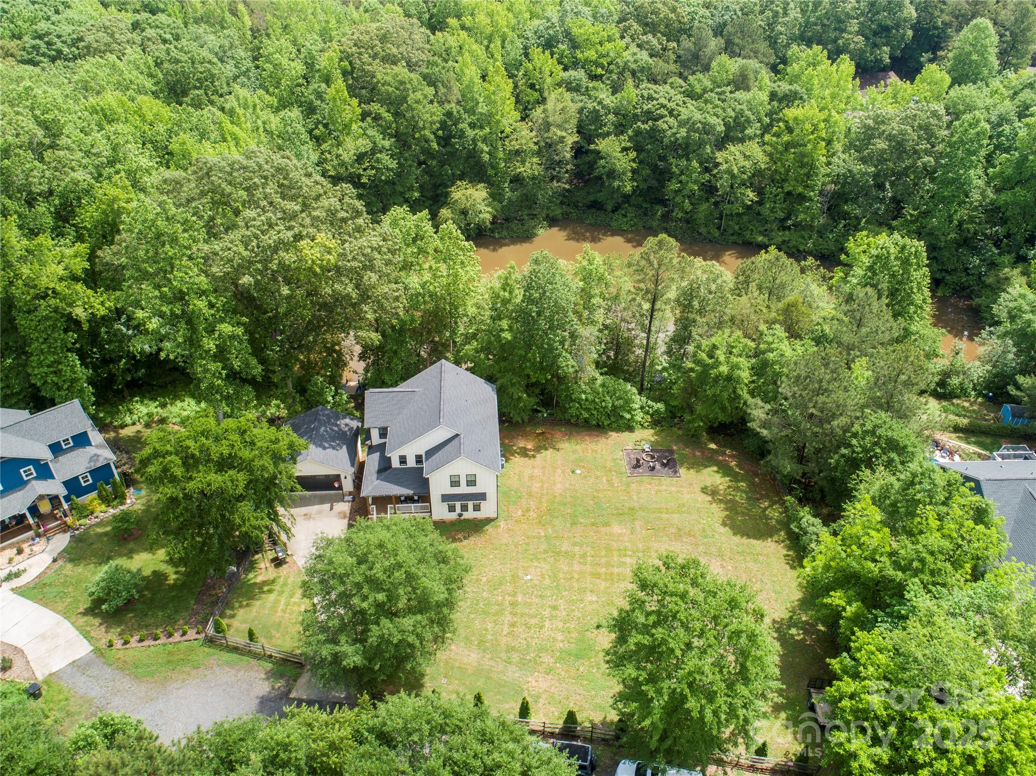 1062 Willow Ridge Lane