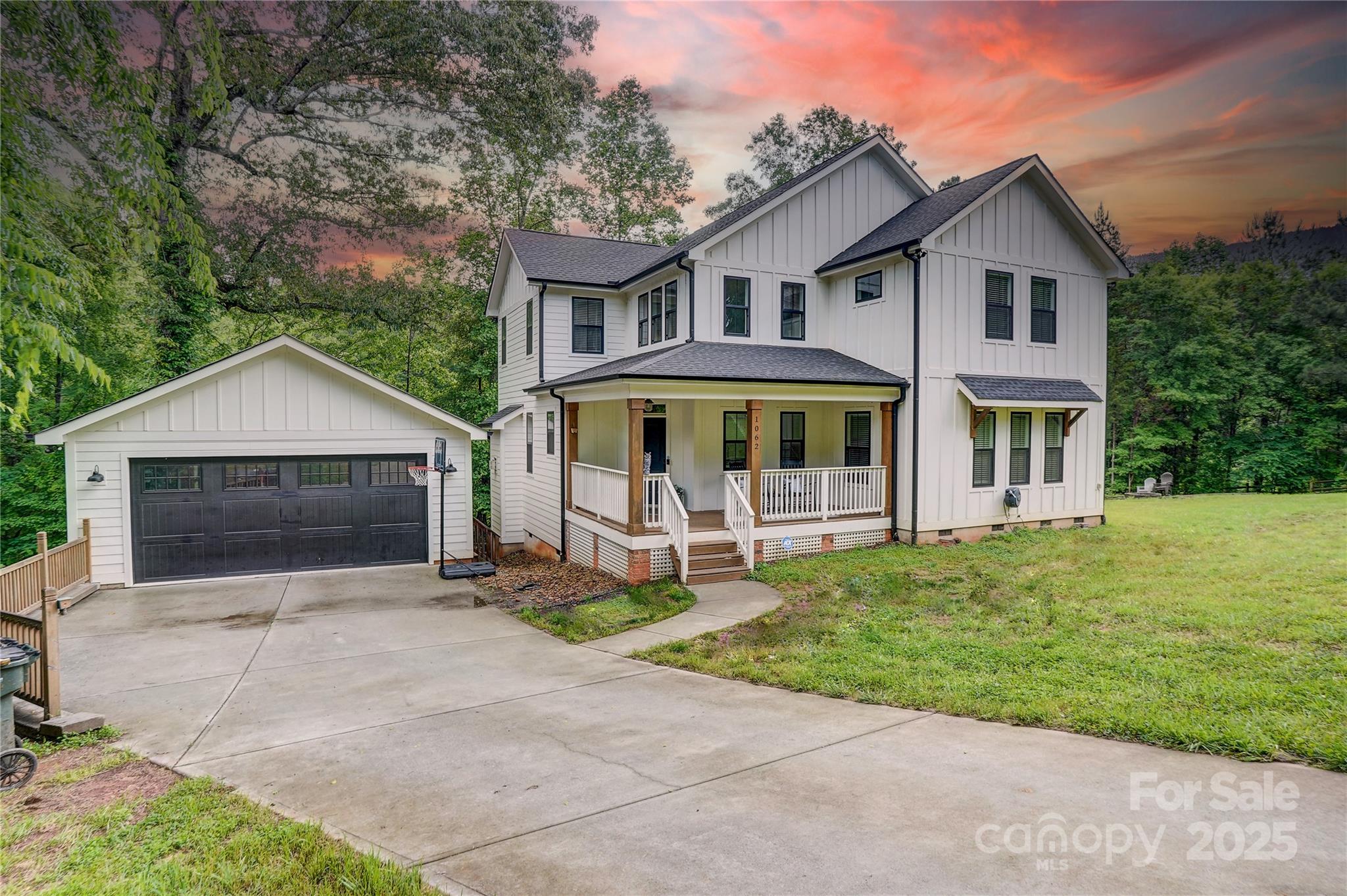 1062 Willow Ridge Lane