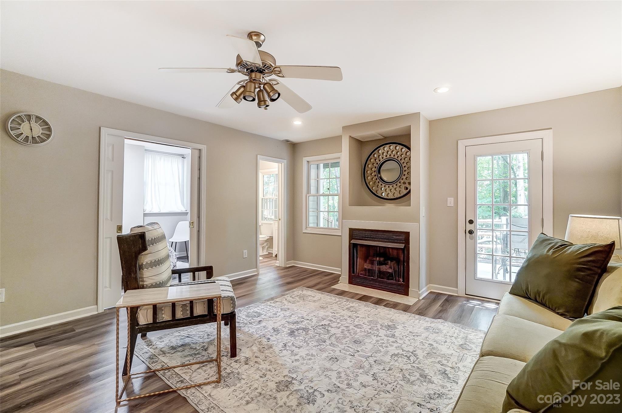 Tega Cay - Residential