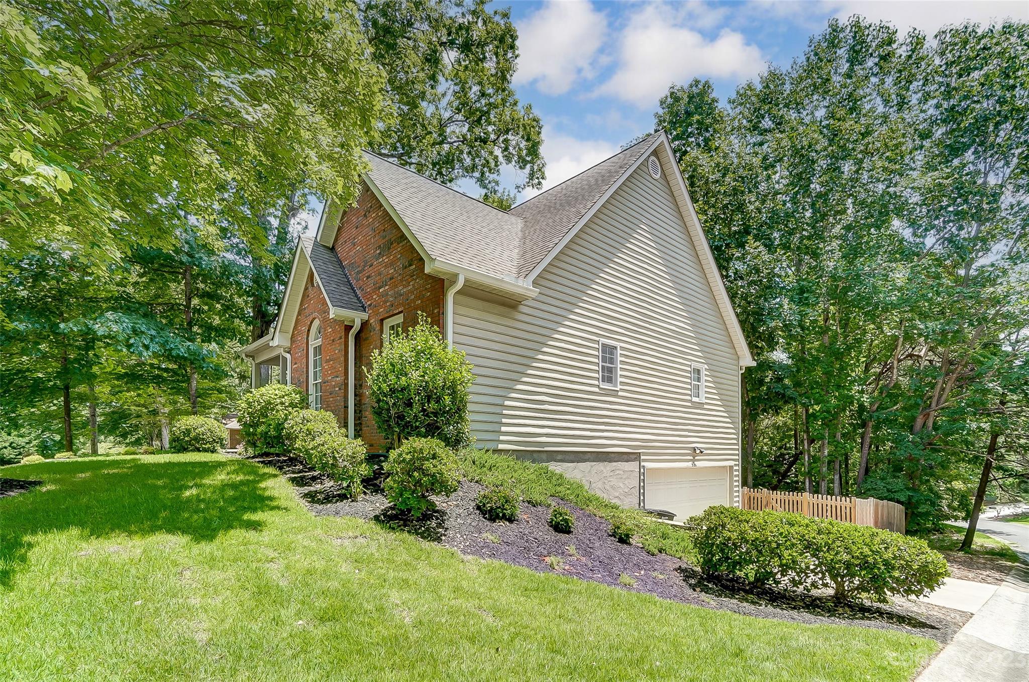 Tega Cay - Residential