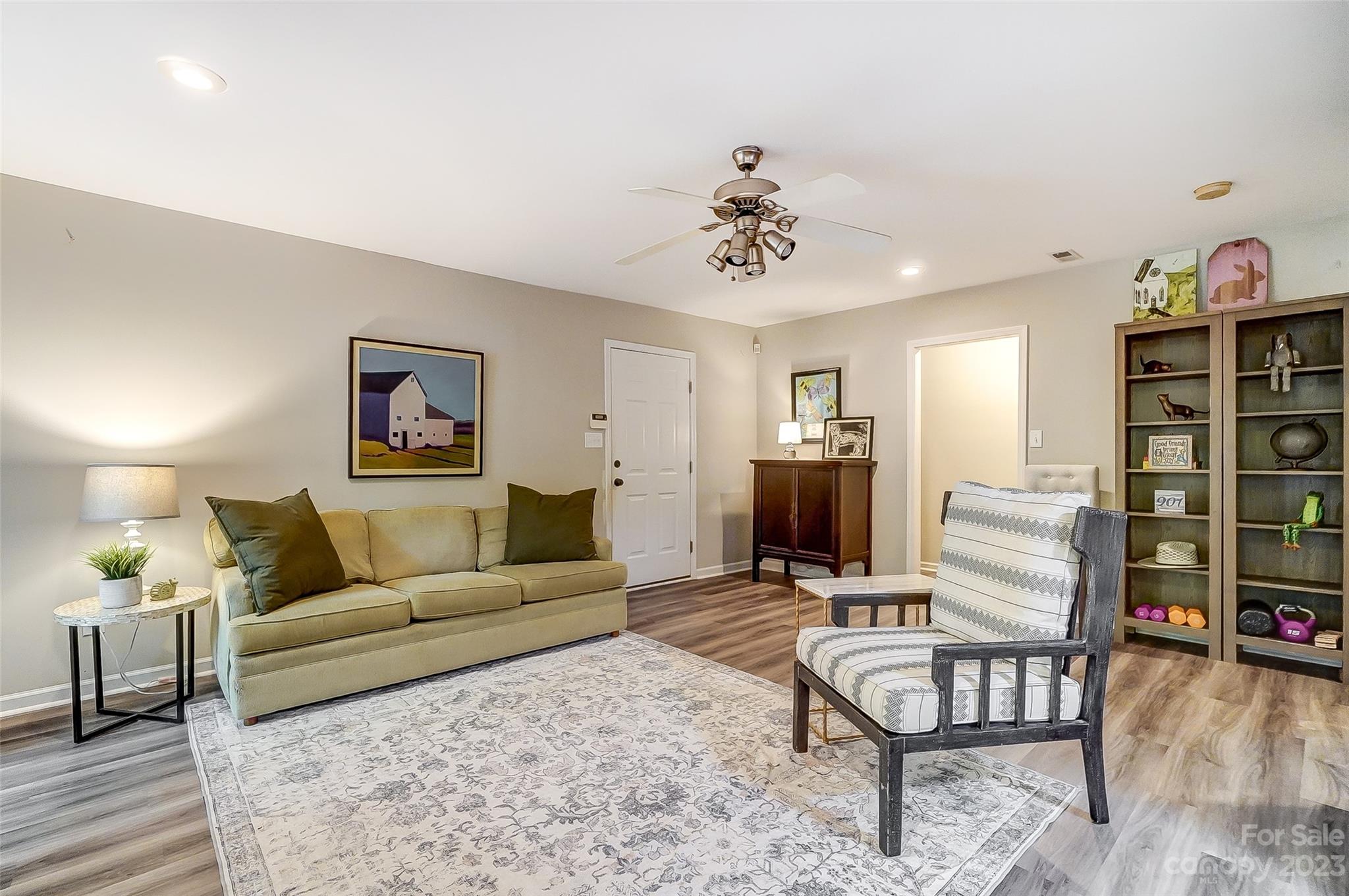 Tega Cay - Residential