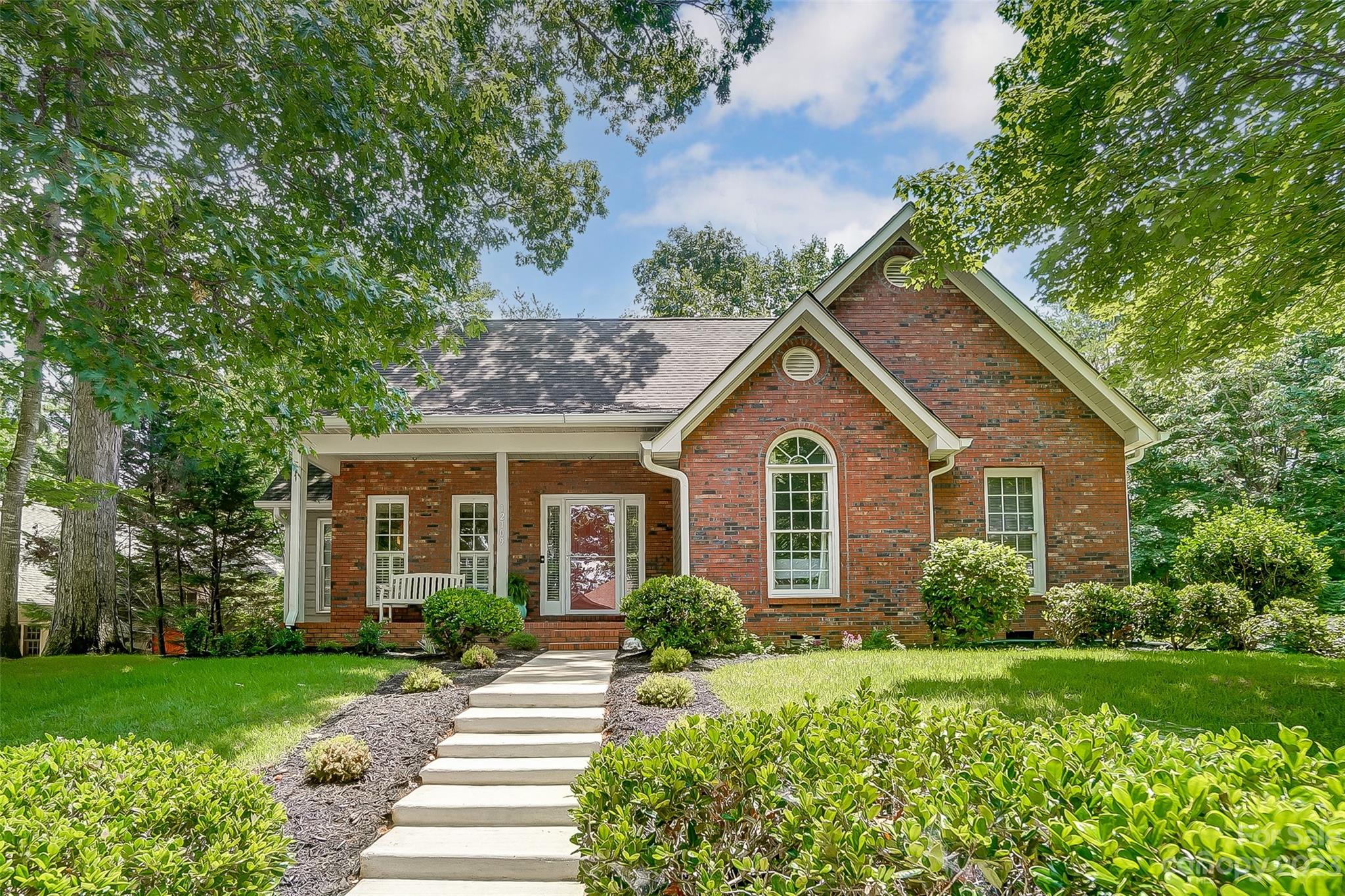 Tega Cay - Residential