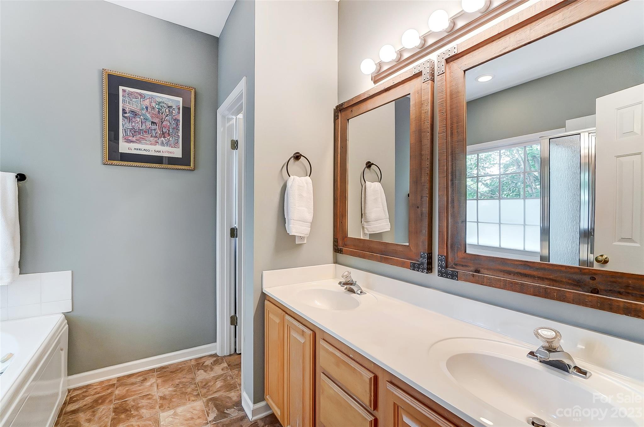 Tega Cay - Residential