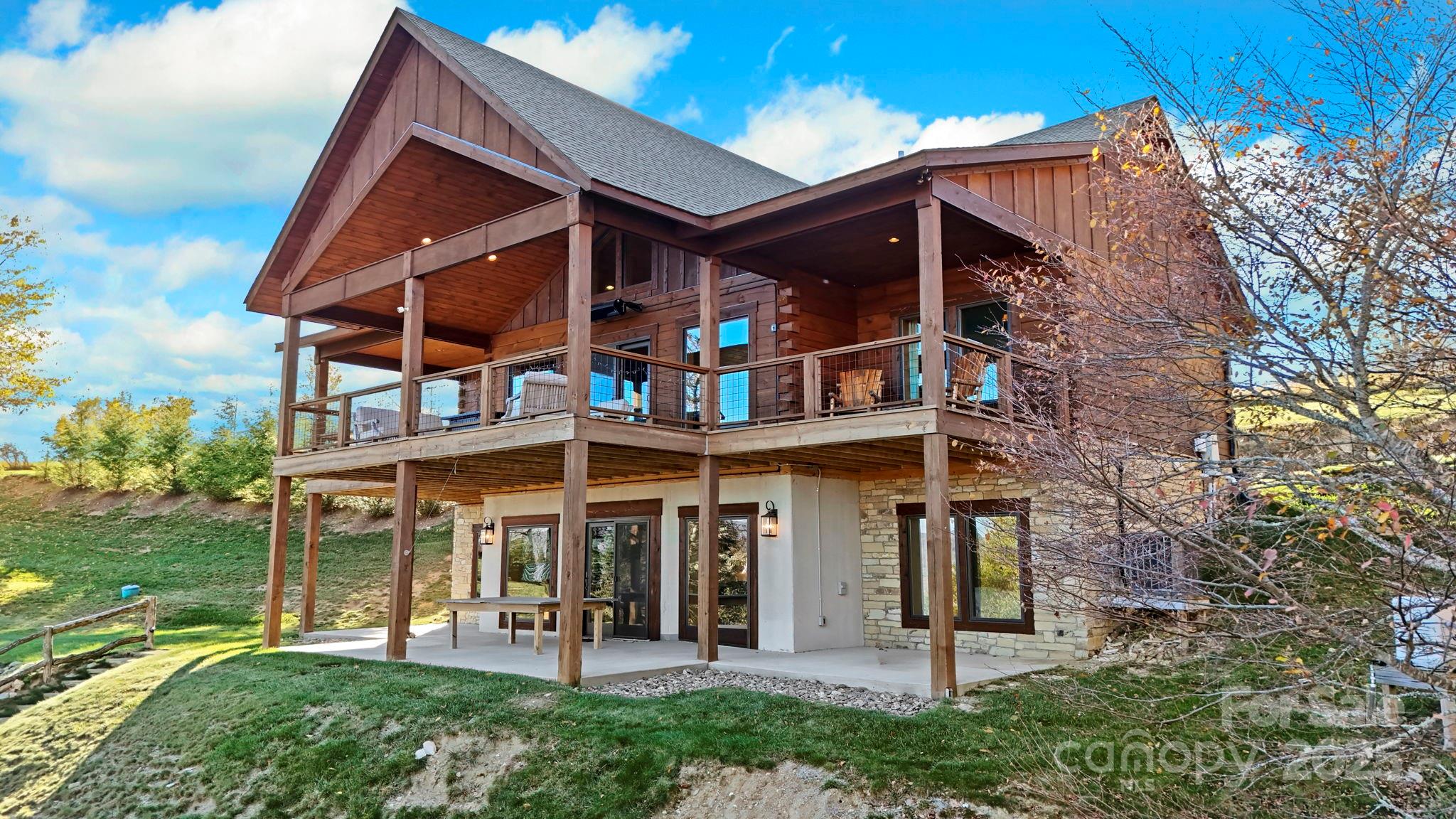 584 Grey Fox Ridge