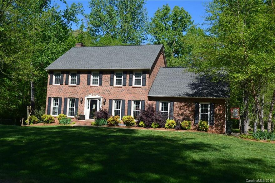 Recently remodeled kitchen, master bath & half bath. Well maintained home w/newer windows & more! 4 bedrooms & bonus room, formal living room & formal dining room. Fabulous outdoor living areas! .75 acre lot has so much possibility! Take a look and you'll be in love with it.