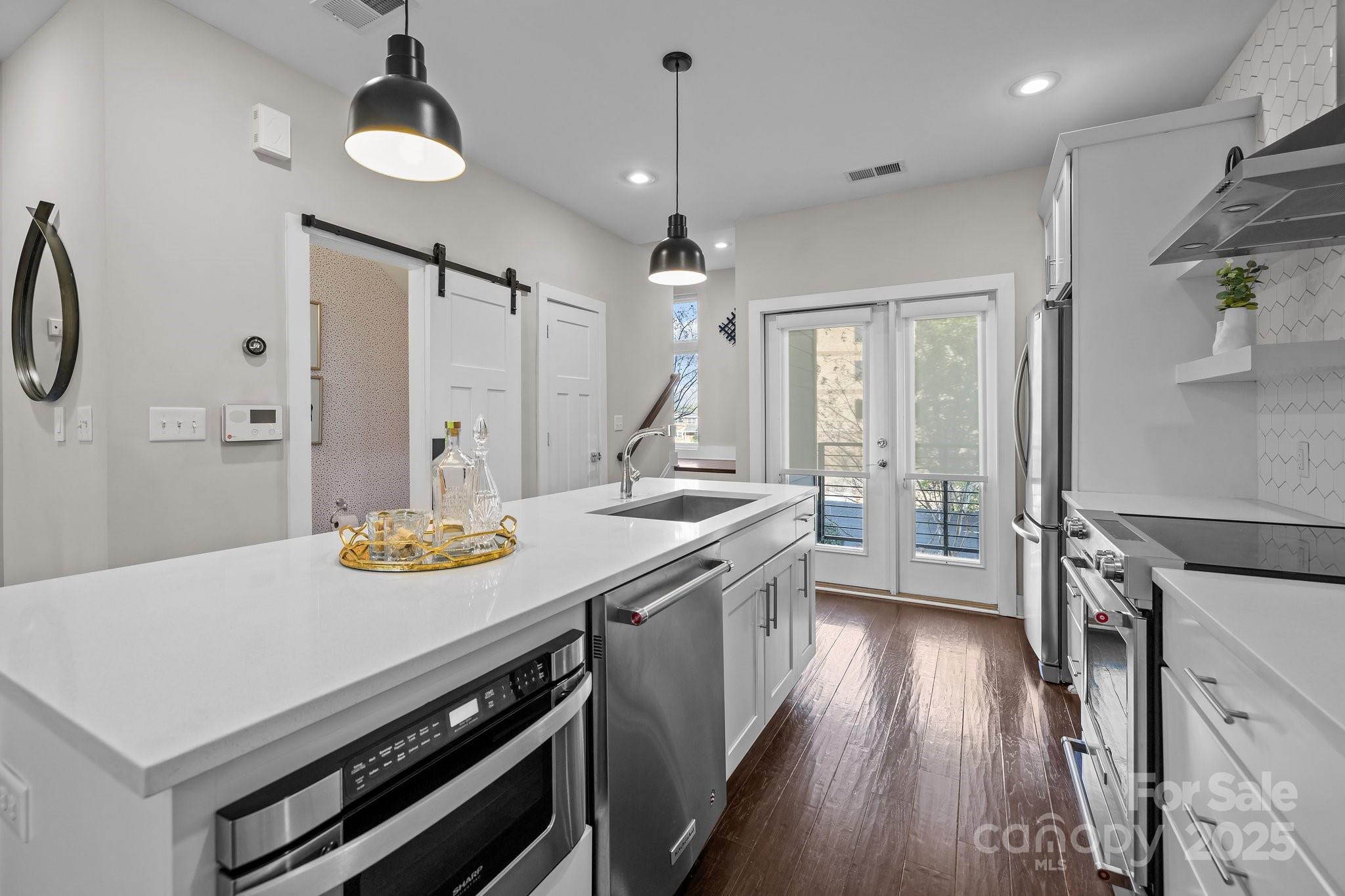 3655 Vallette Court