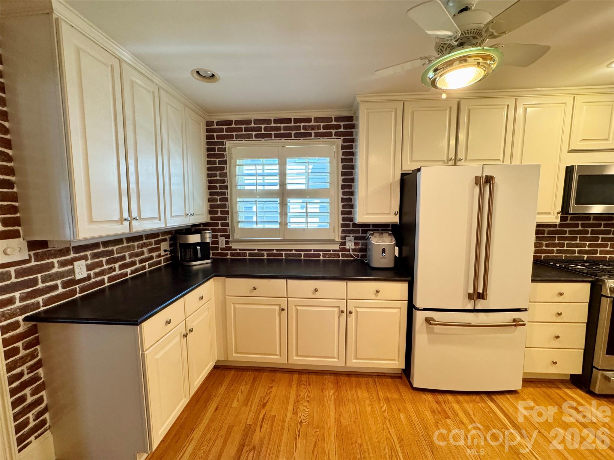 Hillcrest - Residential