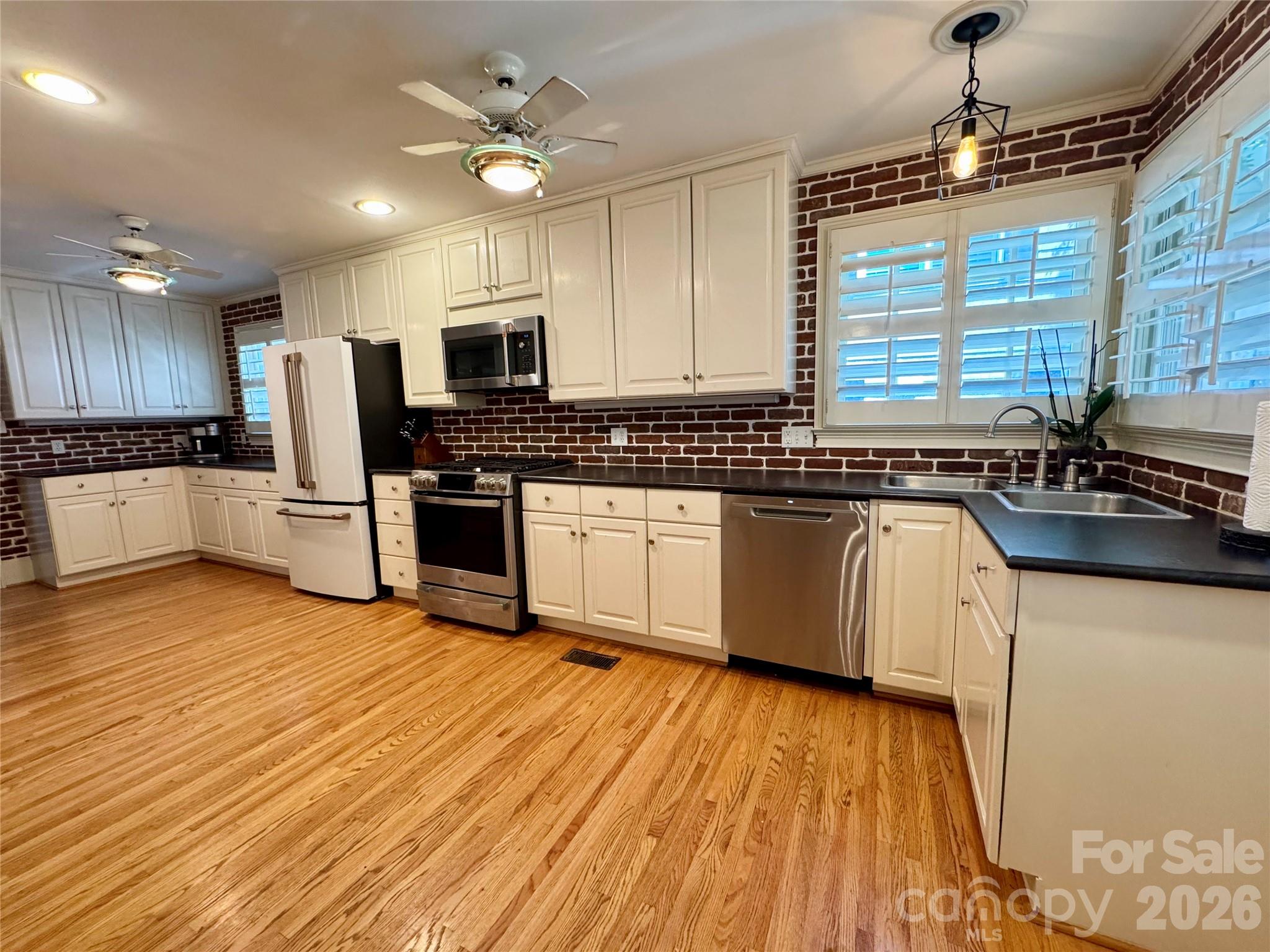 Hillcrest - Residential