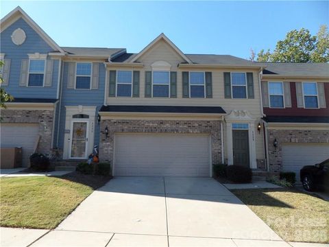 Photo of 3339 Major Samuals Way, Charlotte, NC 28208 (MLS # 4369787)