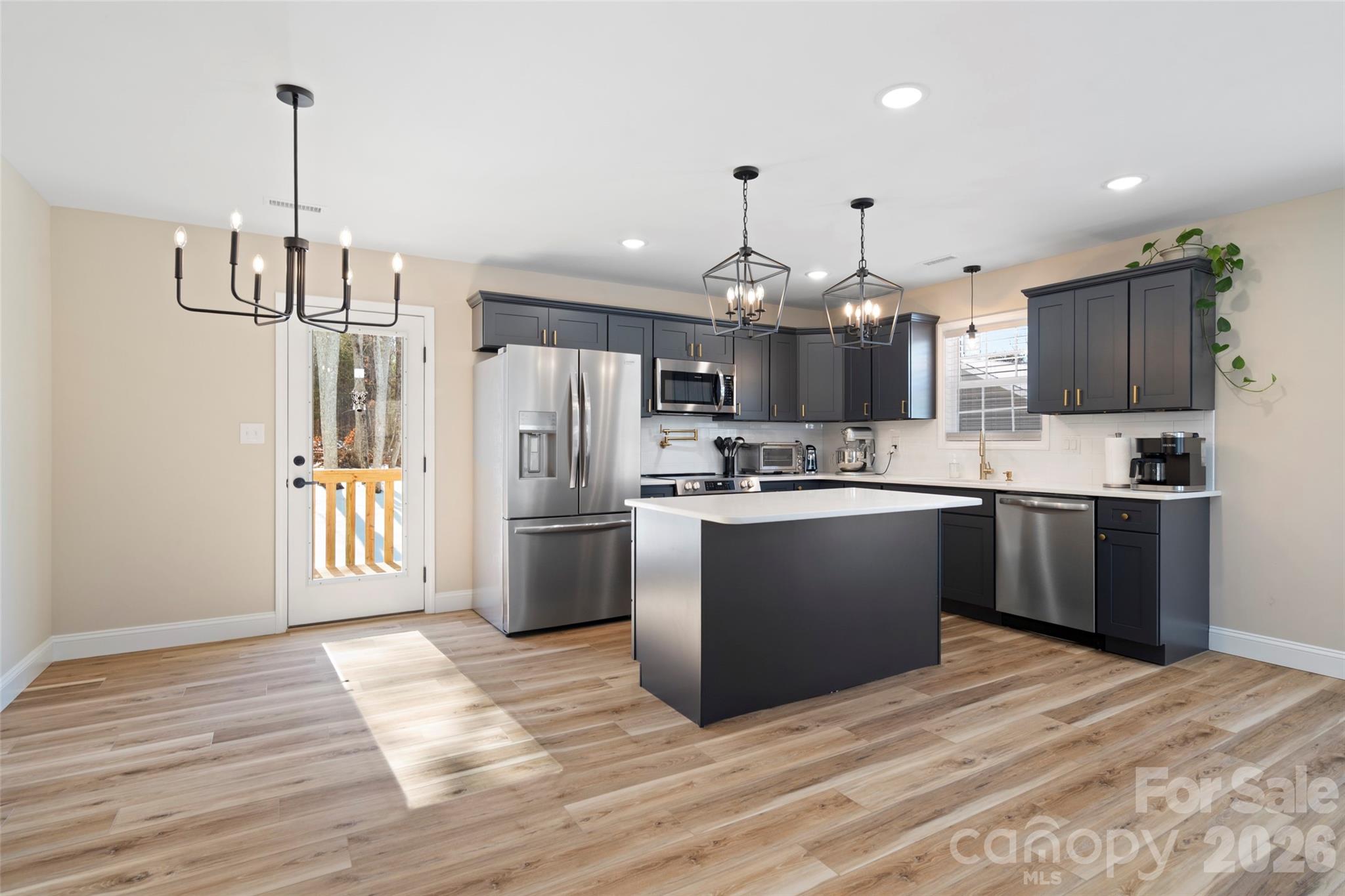 5961 Charlie Little Road