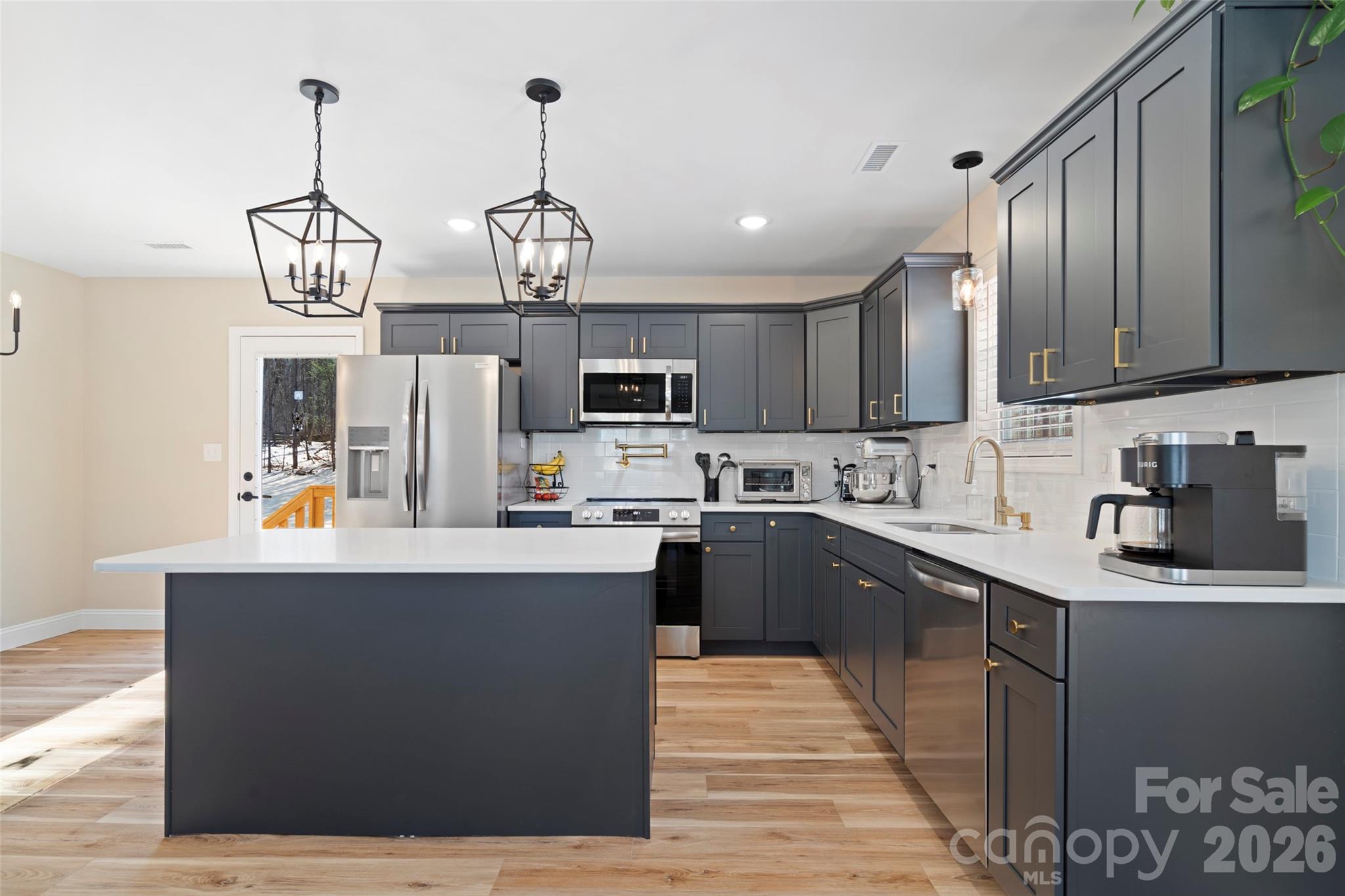 5961 Charlie Little Road