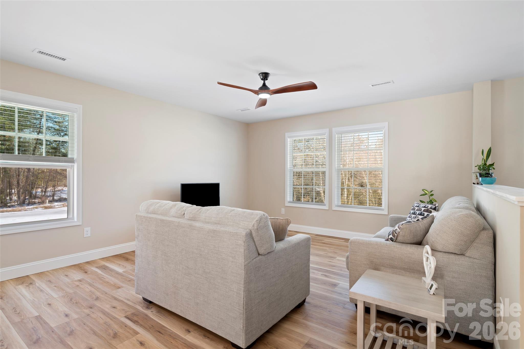 5961 Charlie Little Road