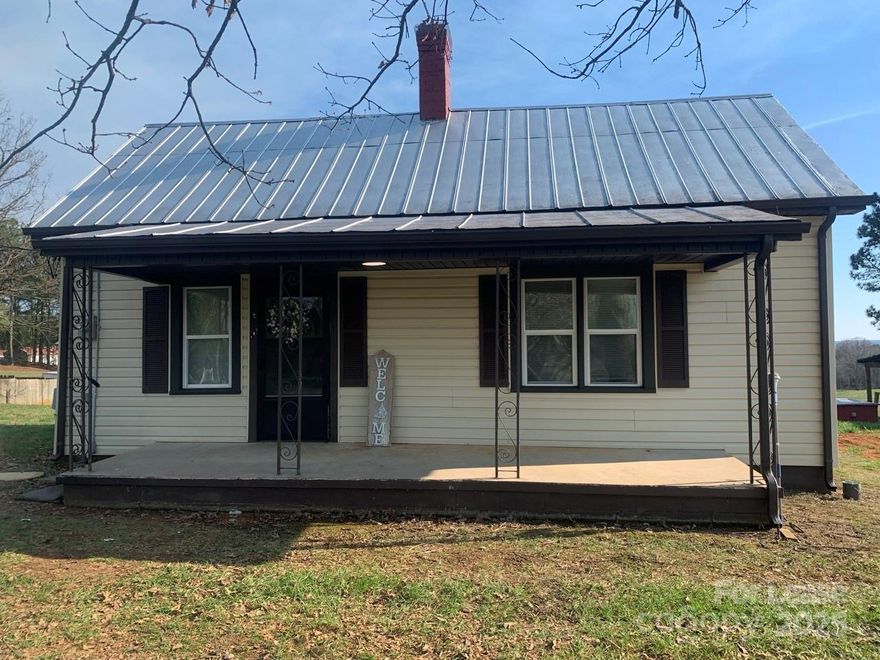 Cute Clean County home with great driveway parking, large backyard, pasture view.