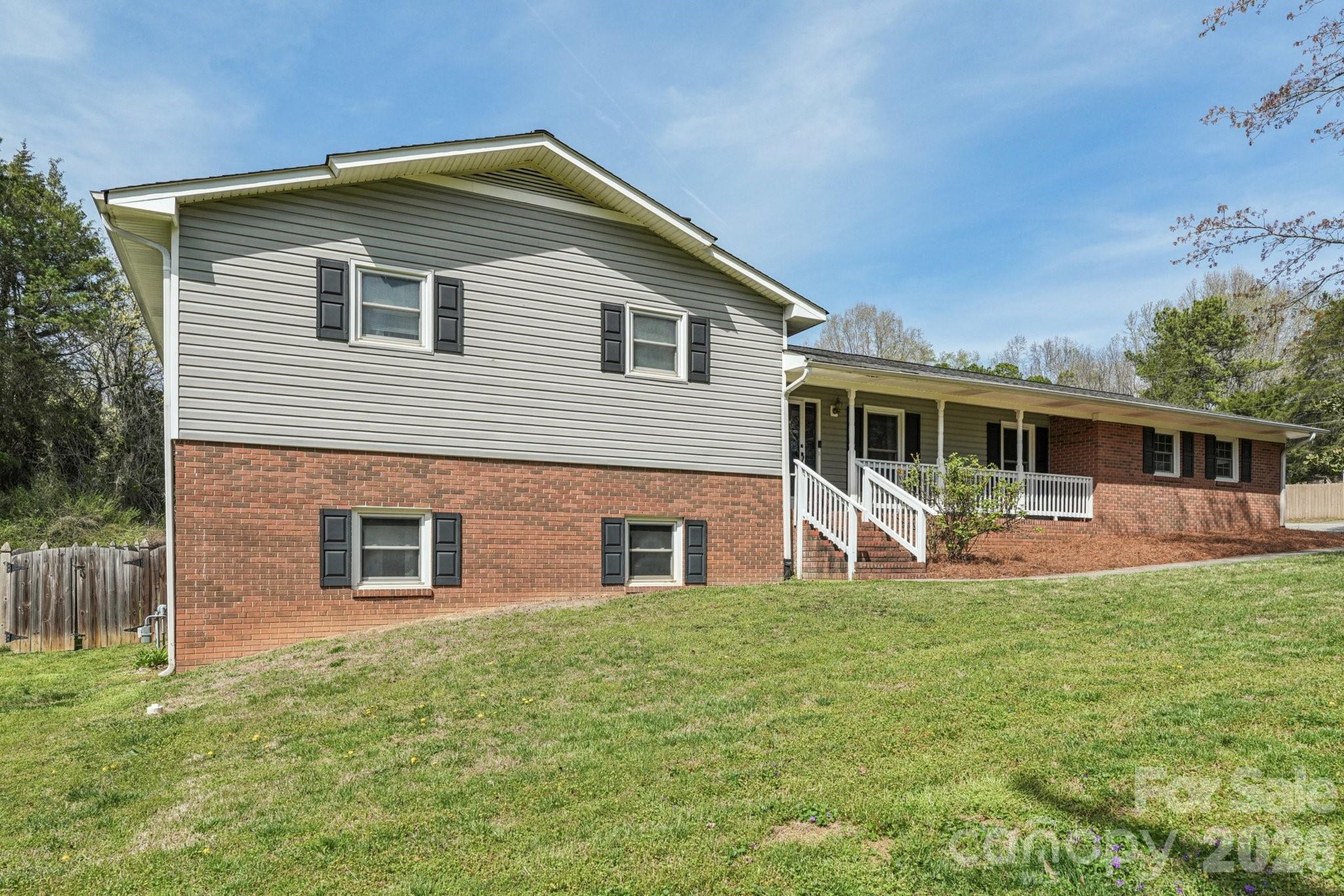 660 S Peace Haven Road