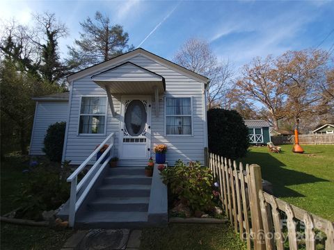 A home in Hendersonville