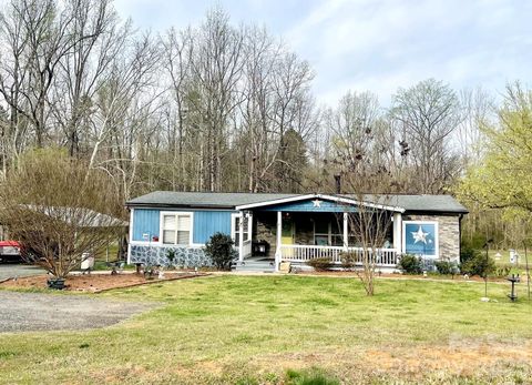 Photo of 1283 Lilly Drive, Clover, SC 29710 (MLS # 4361835)