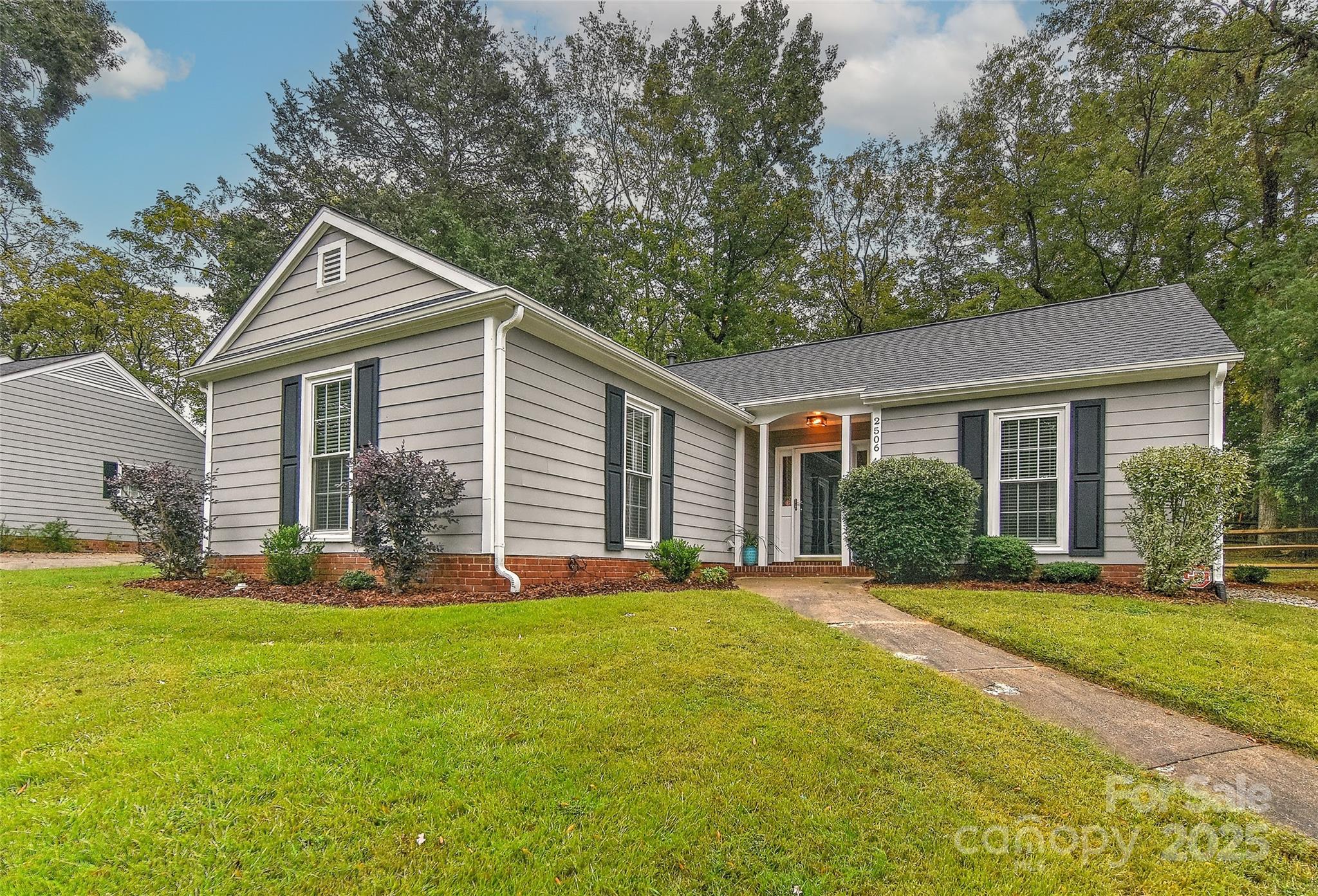 2506 Turnberry Lane