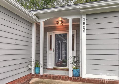 2506 Turnberry Lane Charlotte NC 28210
