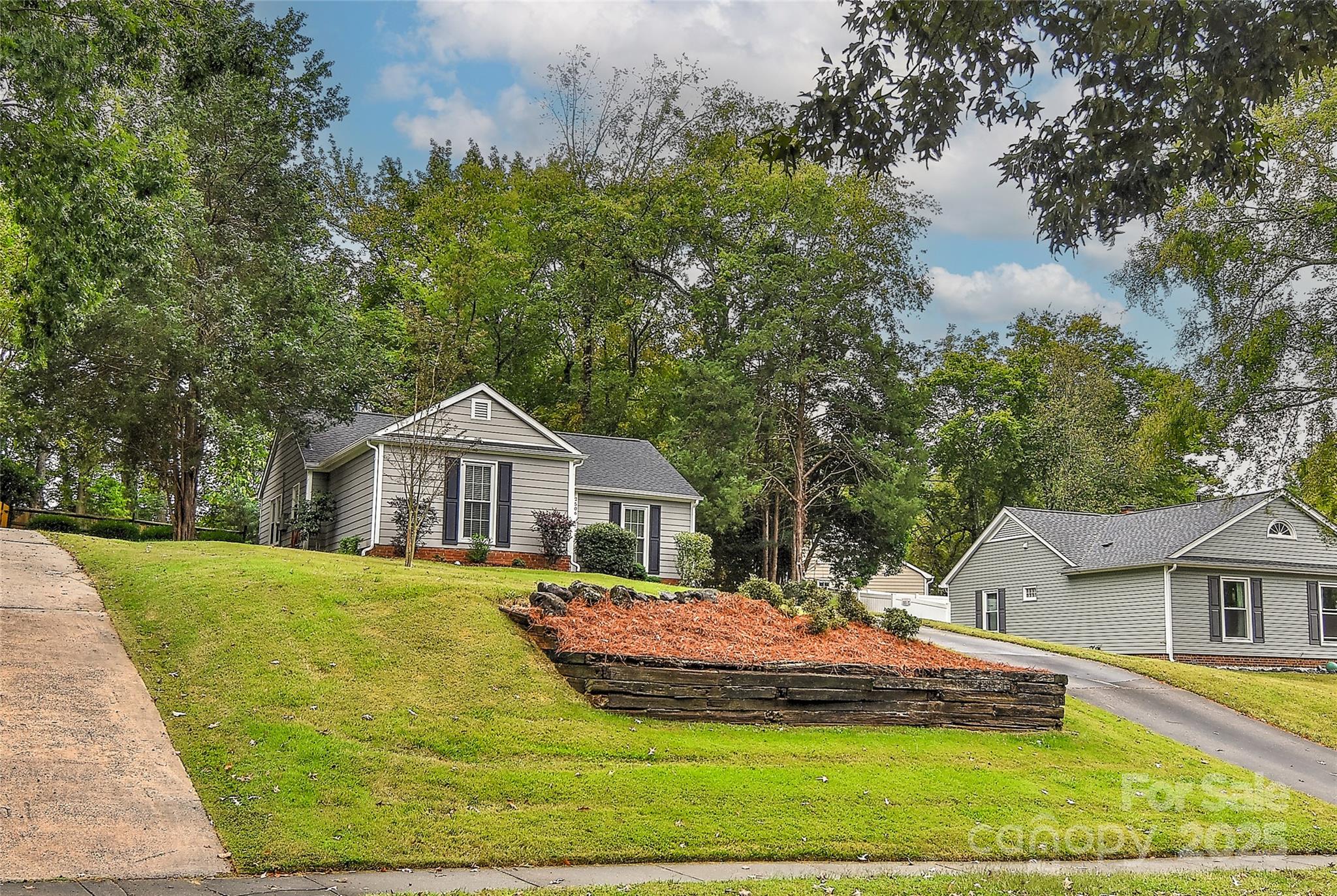 2506 Turnberry Lane
