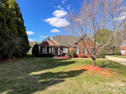 Photo of 1406 Kent Court, Monroe, NC 28110 (MLS # 4357976)