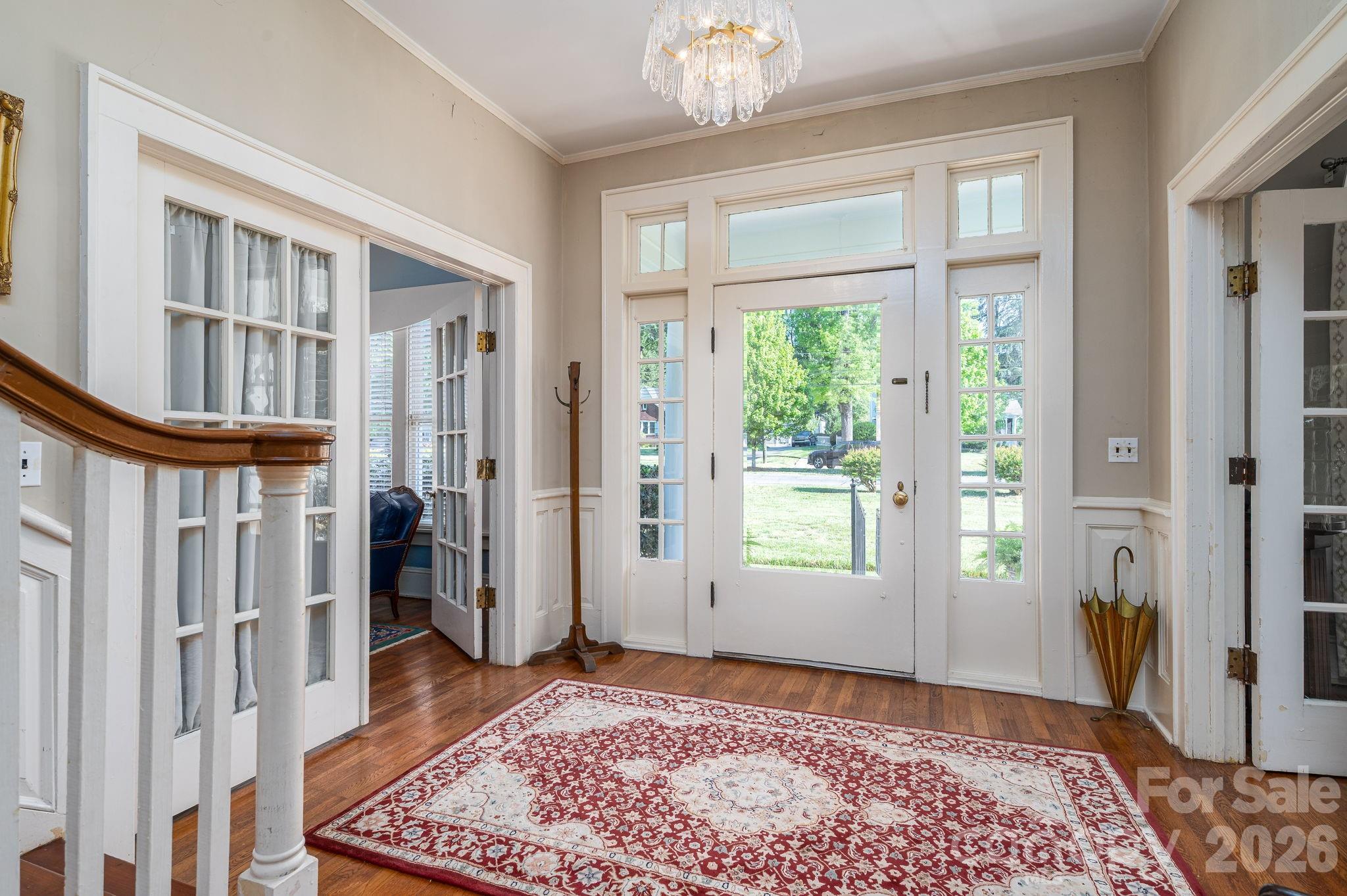 1147 S Belvedere Avenue