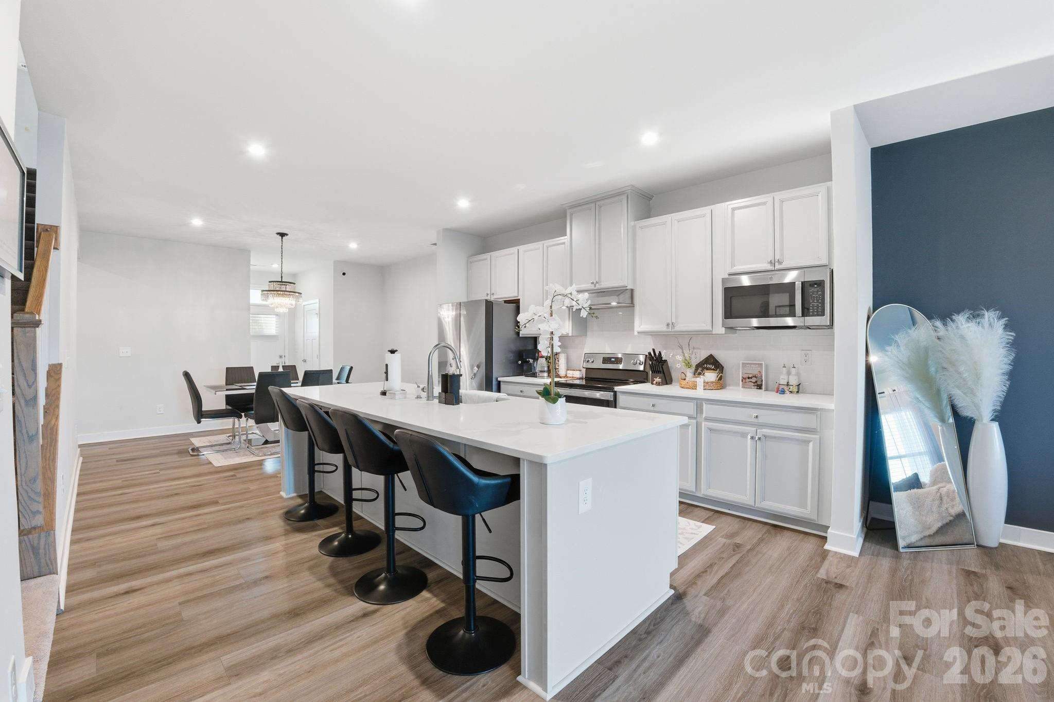 1523 Dennis Austin Lane