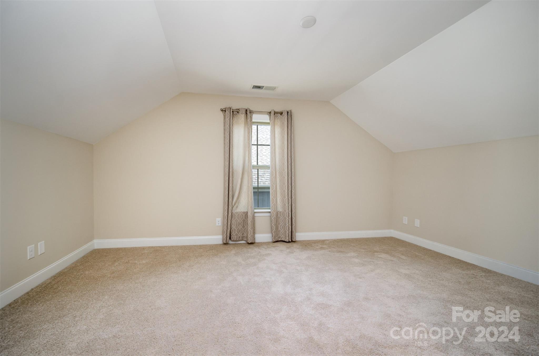 The Courtyards of Marvin - Residential