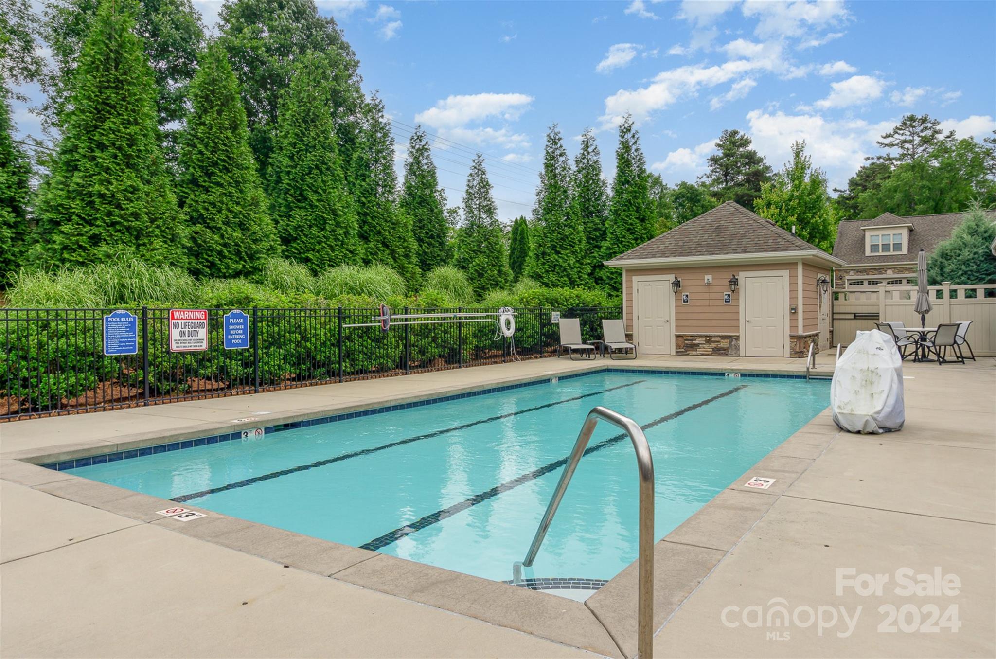 The Courtyards of Marvin - Residential