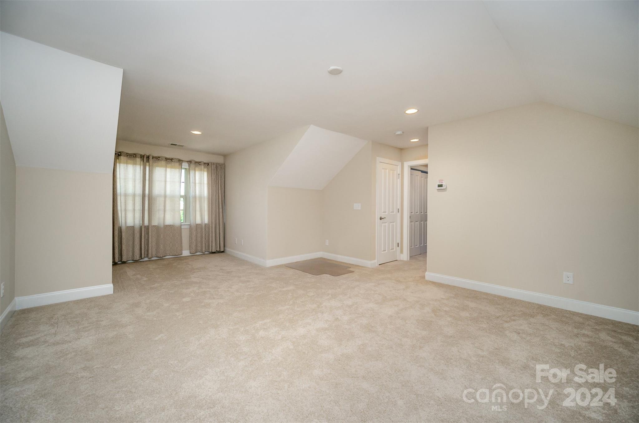 The Courtyards of Marvin - Residential