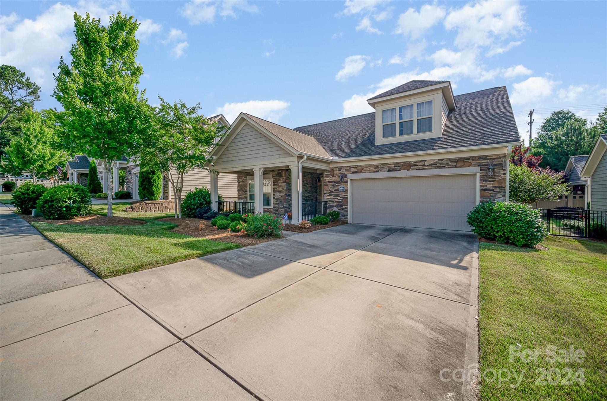The Courtyards of Marvin - Residential