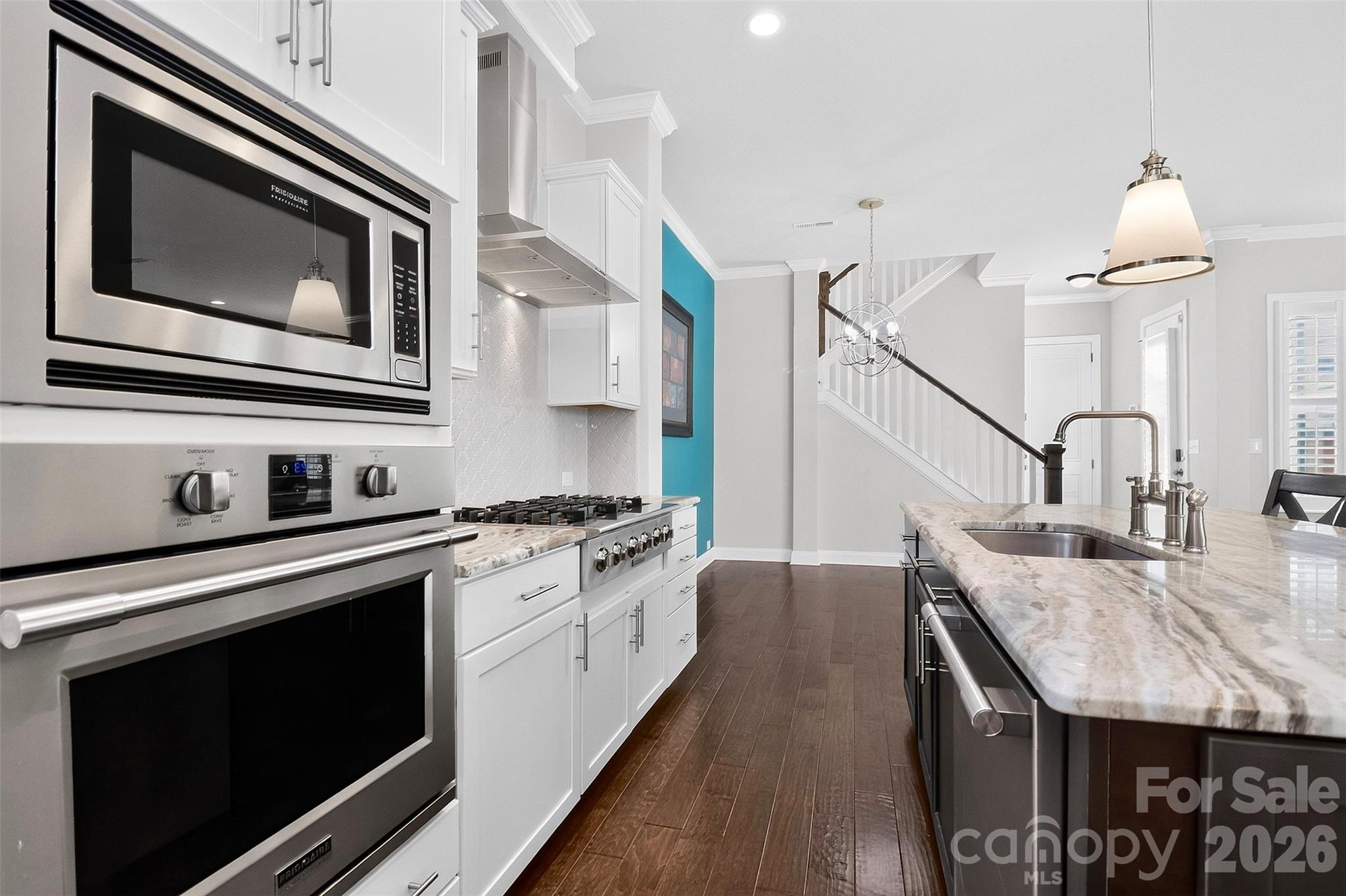 8910 Matthews Farm Lane