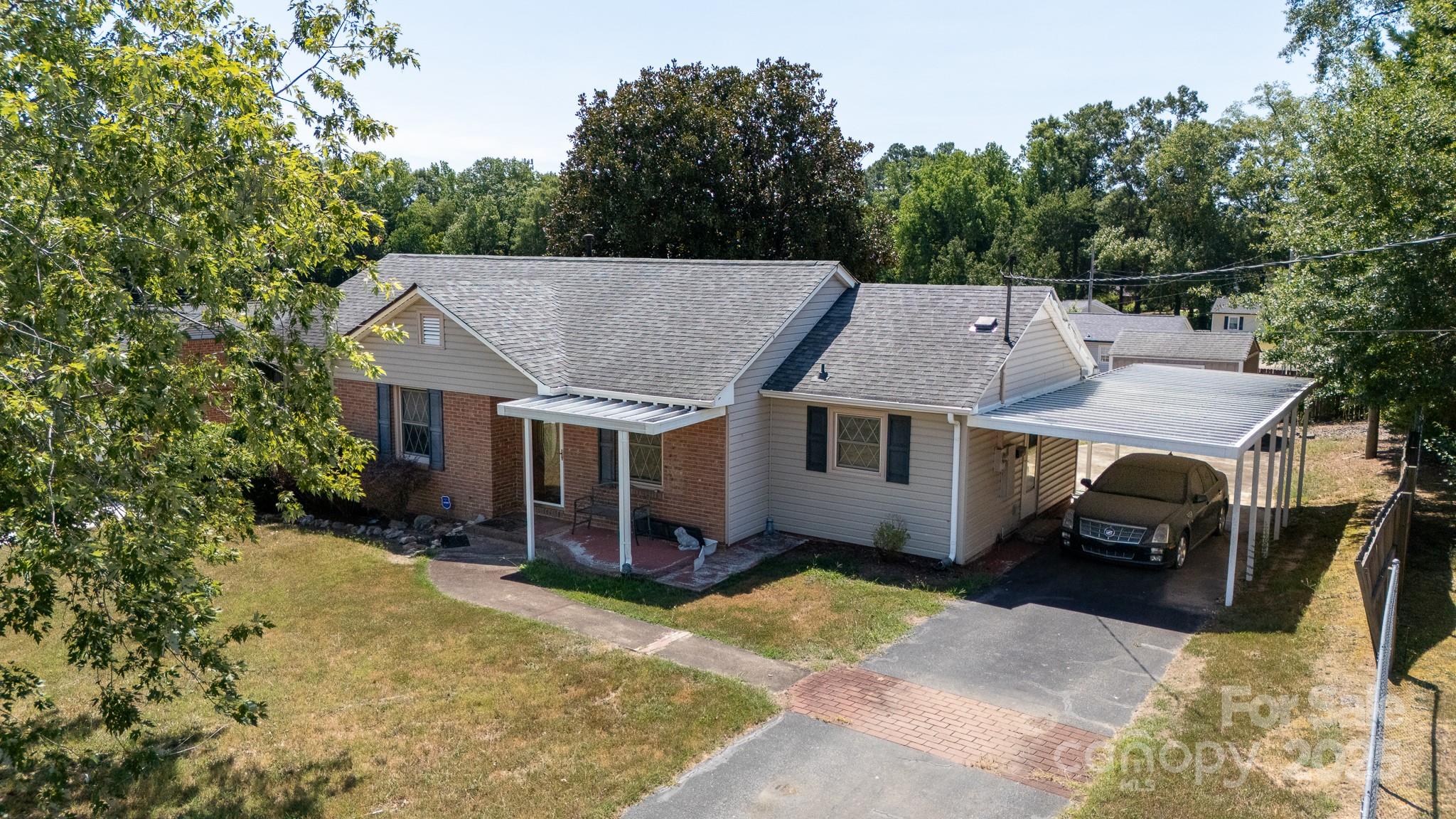 2015 Foxworth Lane