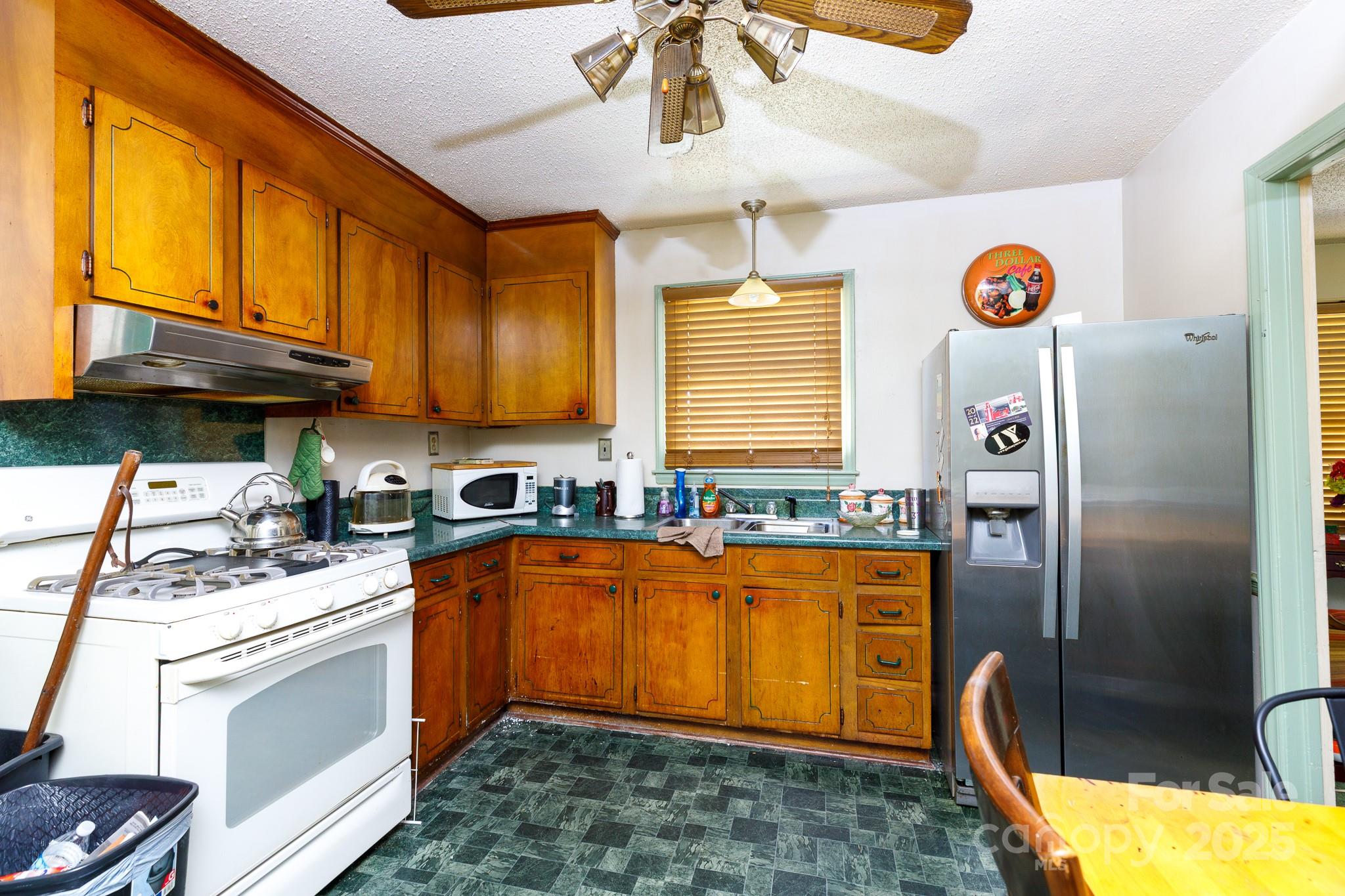 2015 Foxworth Lane