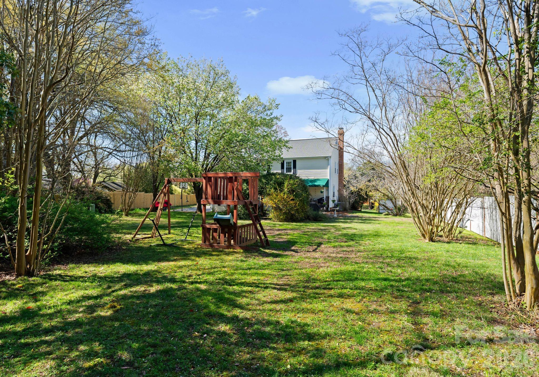 Five Knolls Estates - Residential