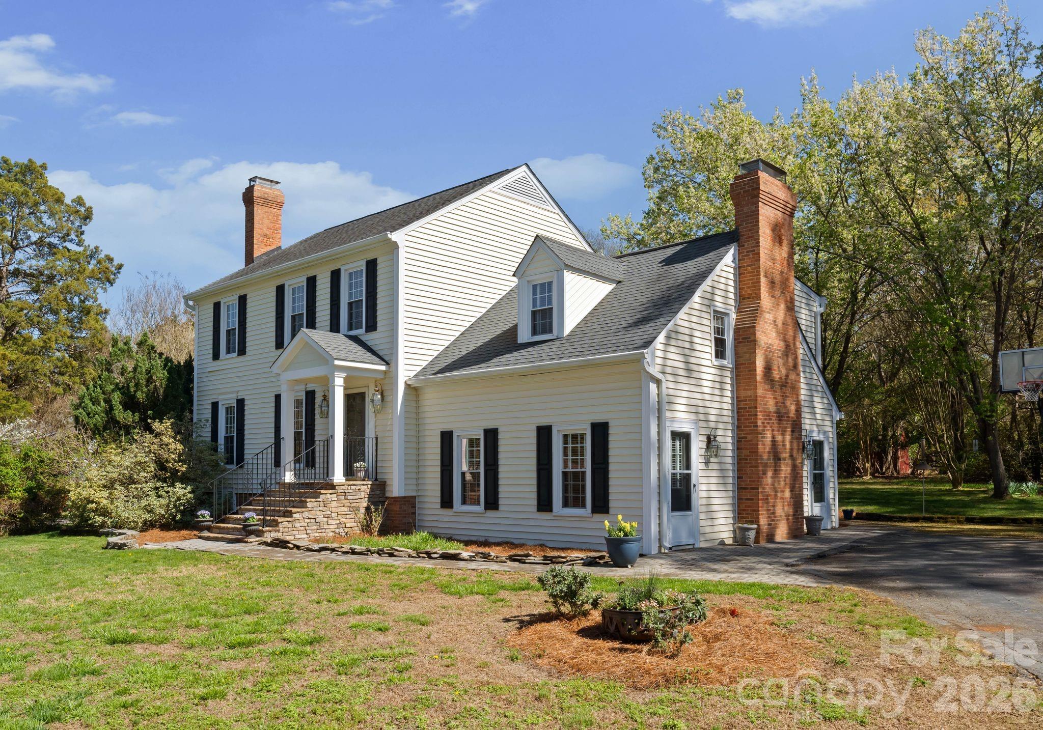 Five Knolls Estates - Residential