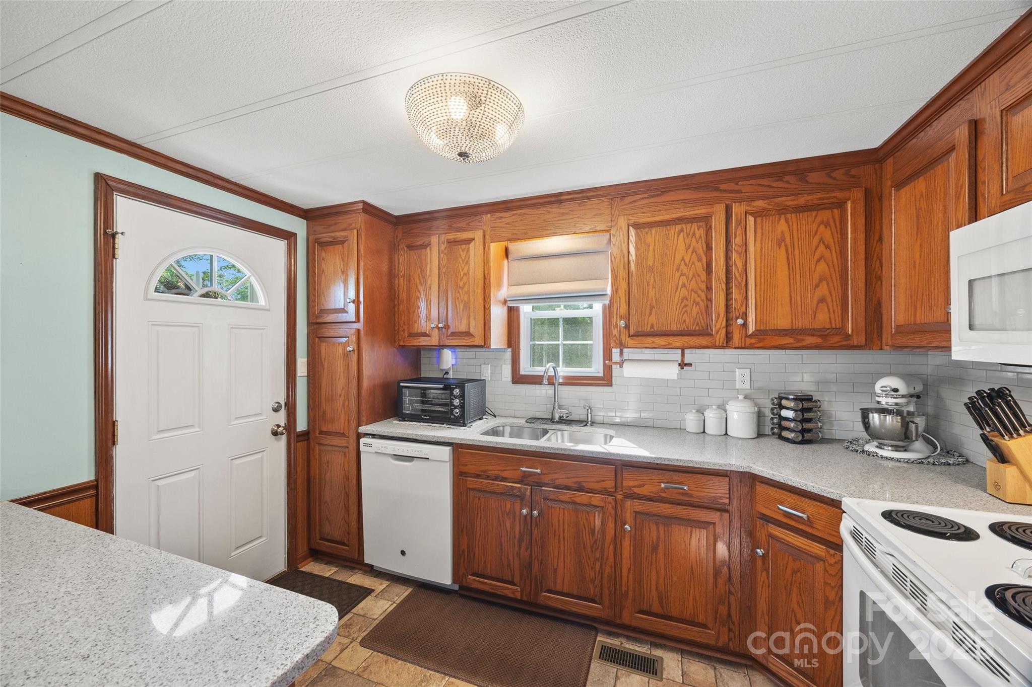 105 Carrie Lane 3