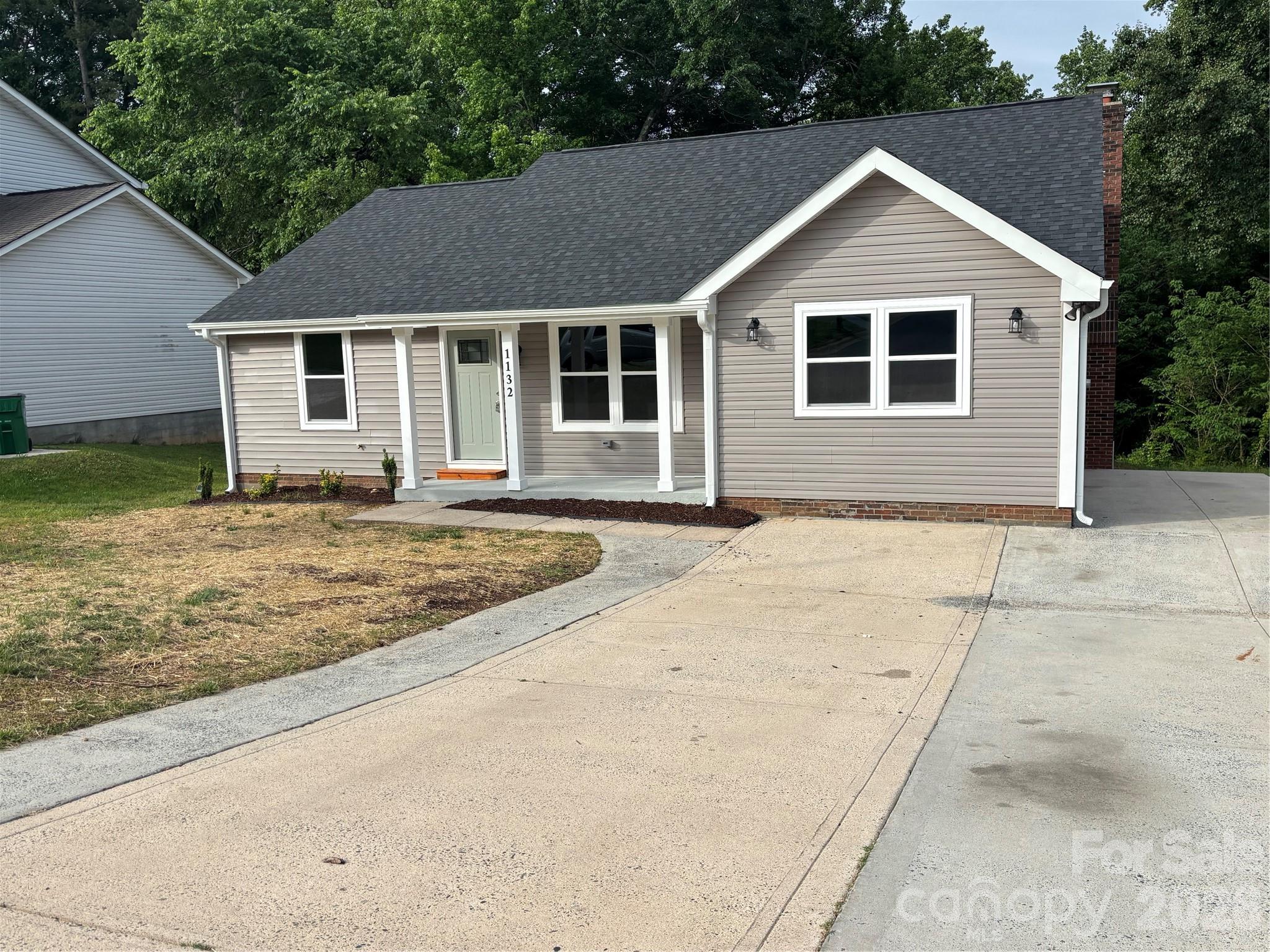 1132 Farmfield Lane