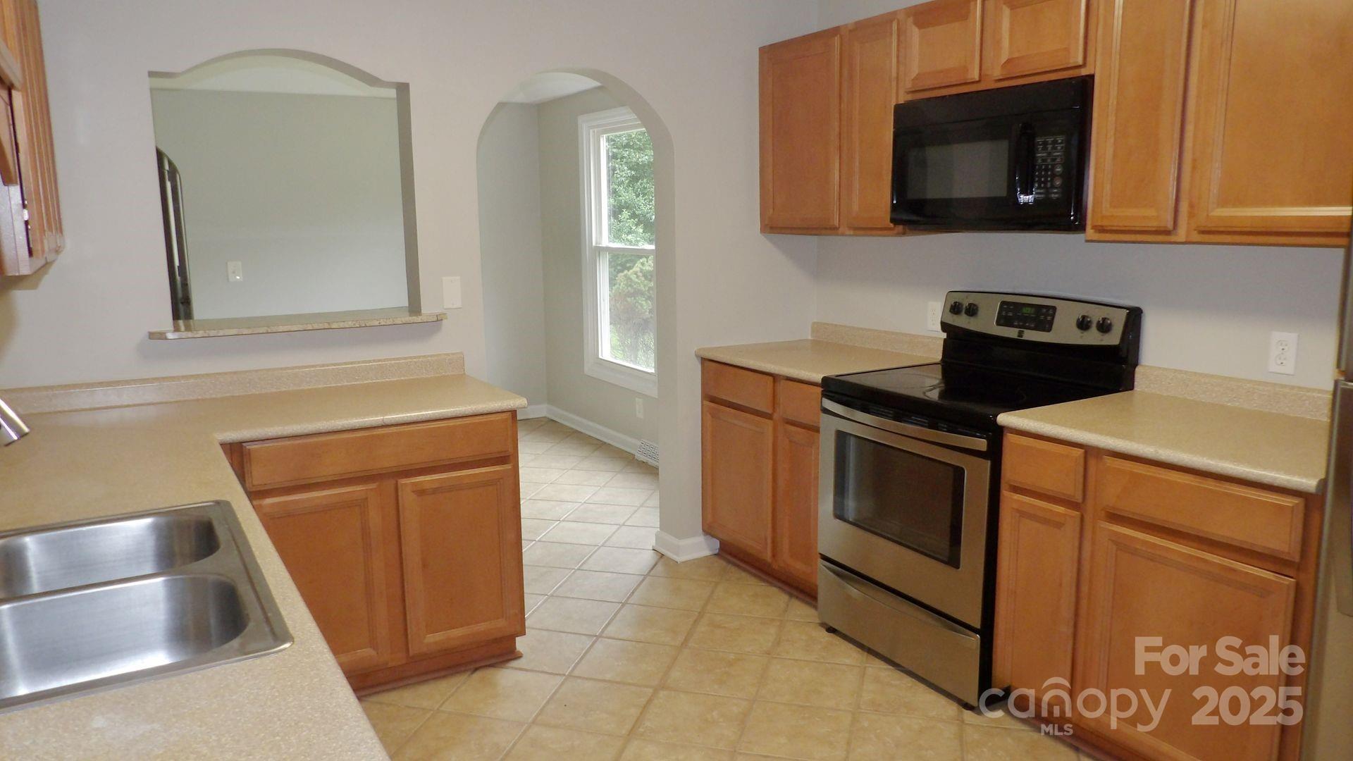 893 Woodway Lane