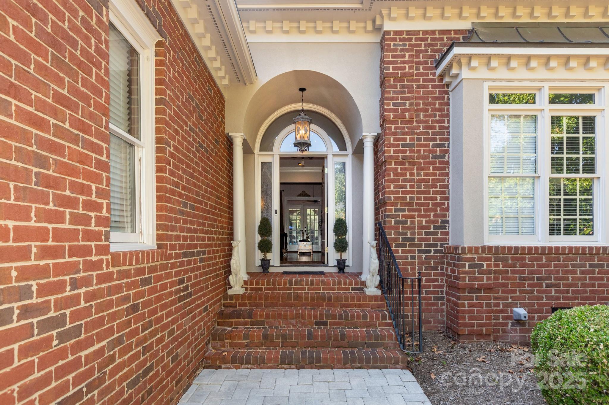 8731 Oakthorpe Drive