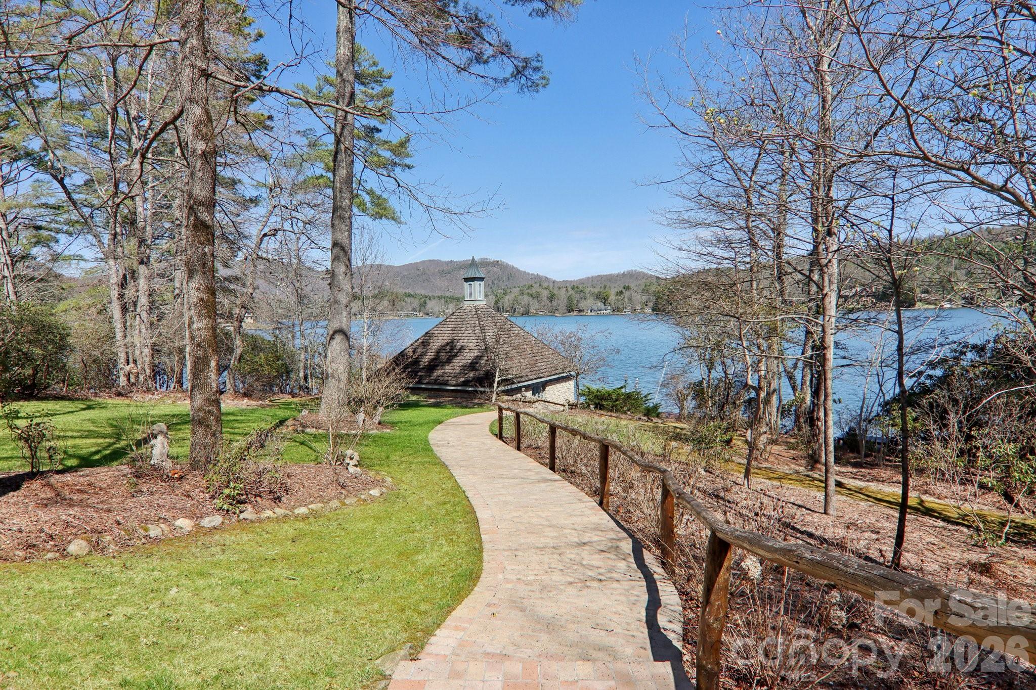 Lake Toxaway Estates - Residential