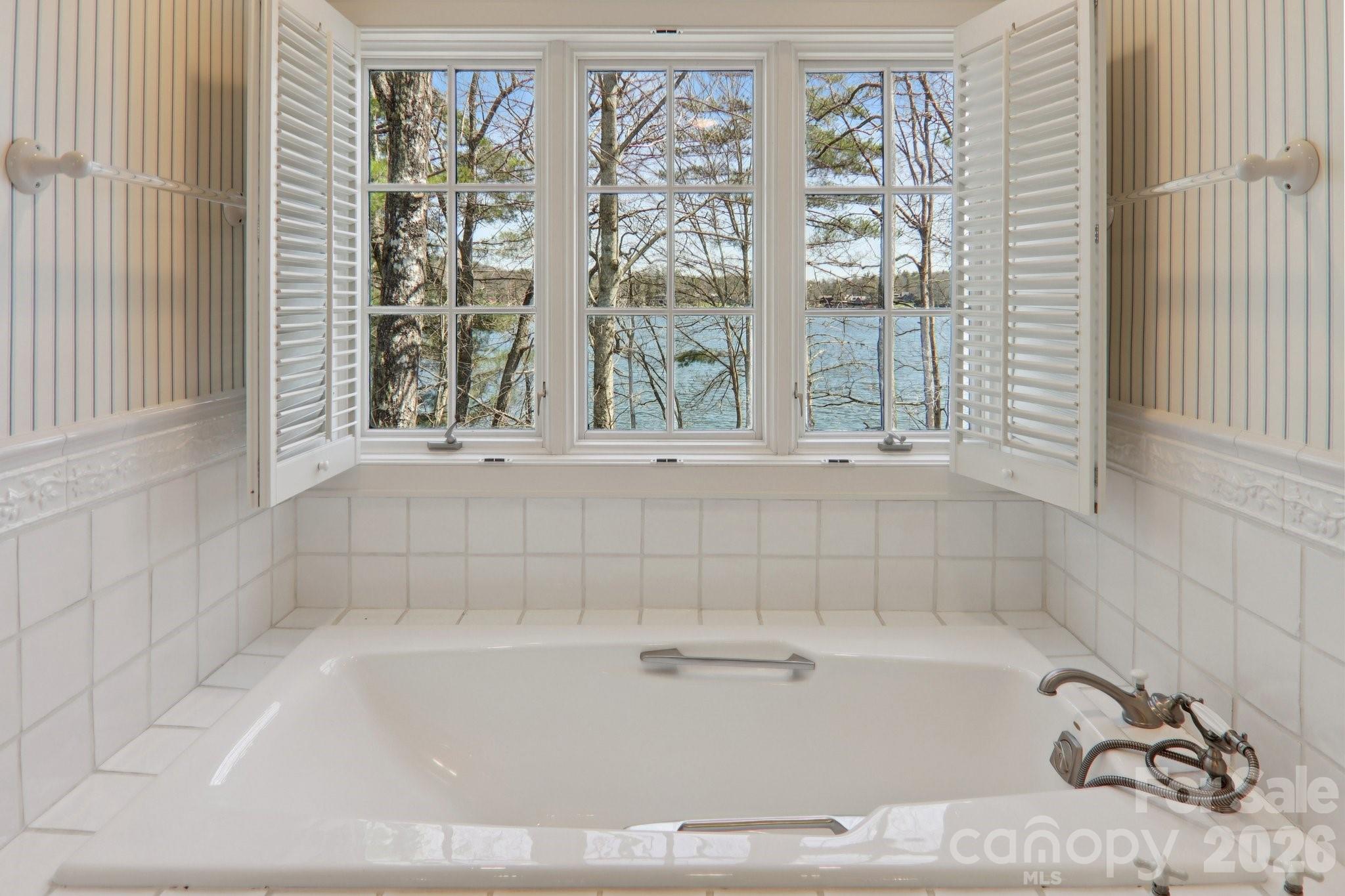 Lake Toxaway Estates - Residential