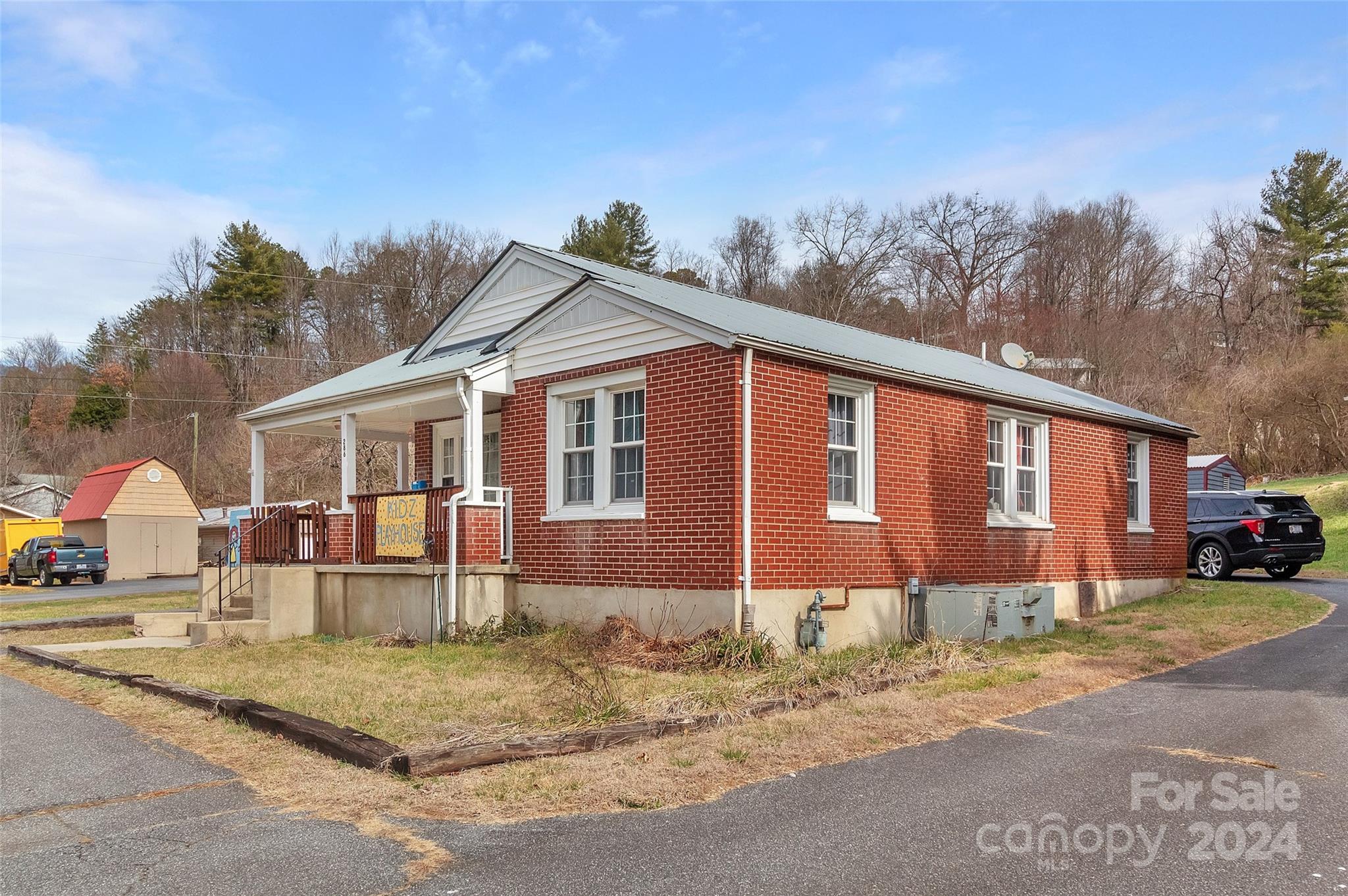 286 Skyland Drive