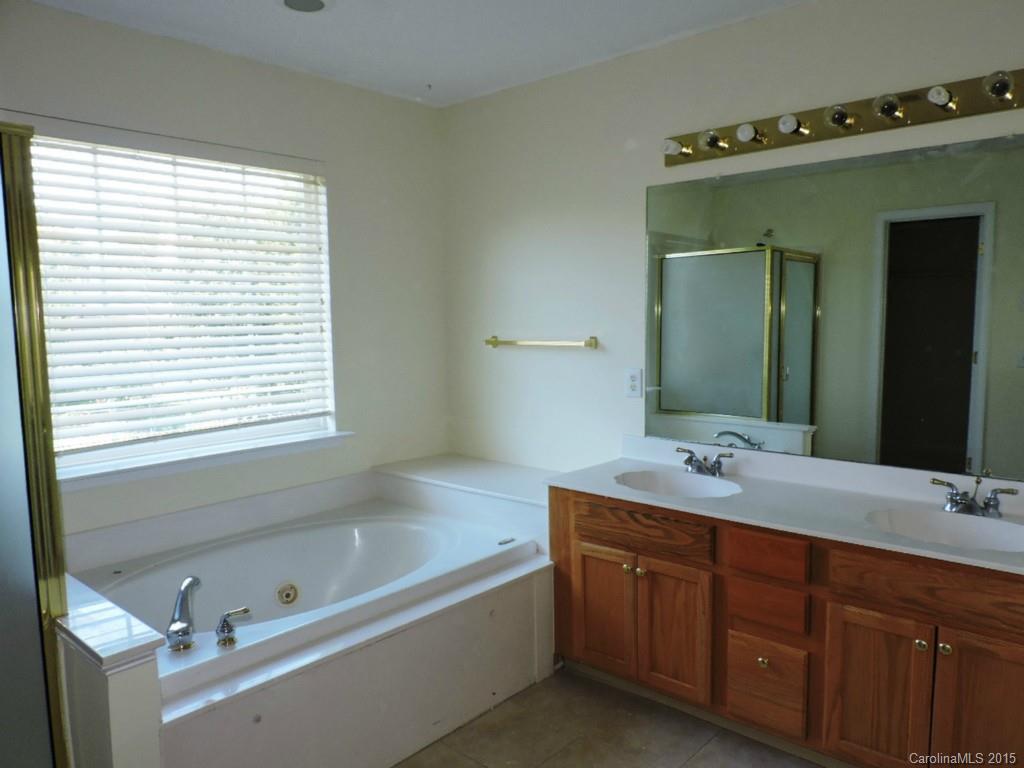 Blakeney Heath - Fieldstone - Residential