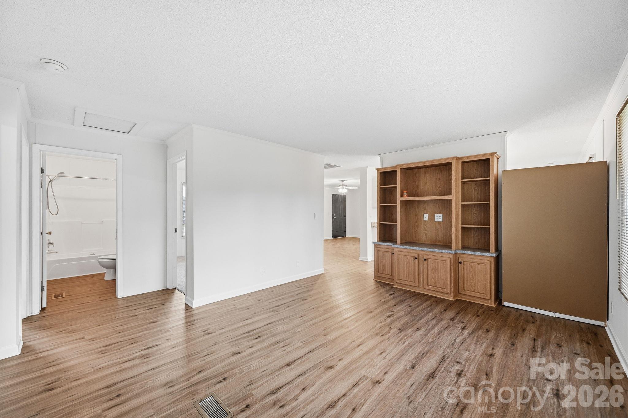 1037 Appledown Court
