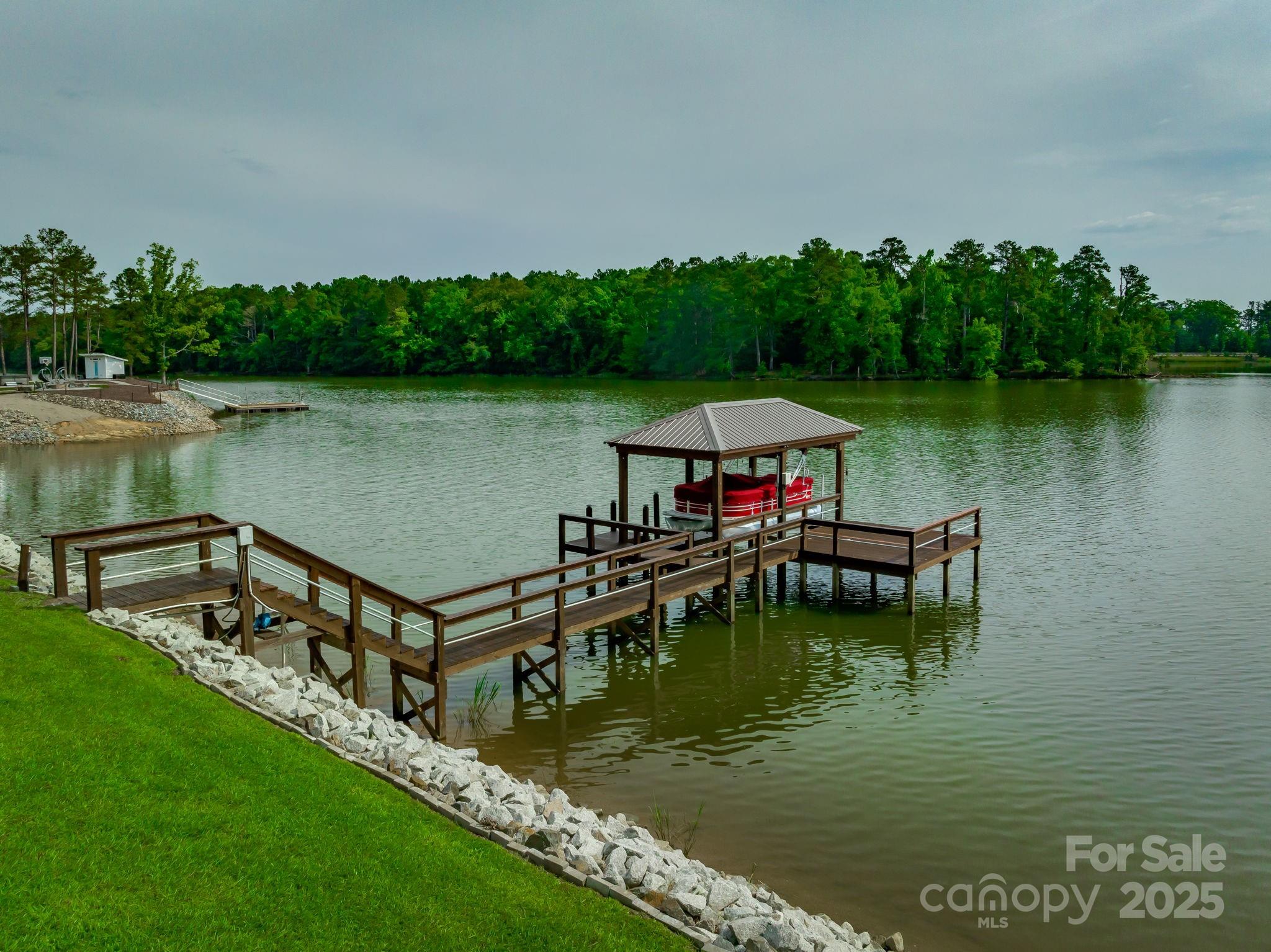 The Woods at Molly Creek - Residential