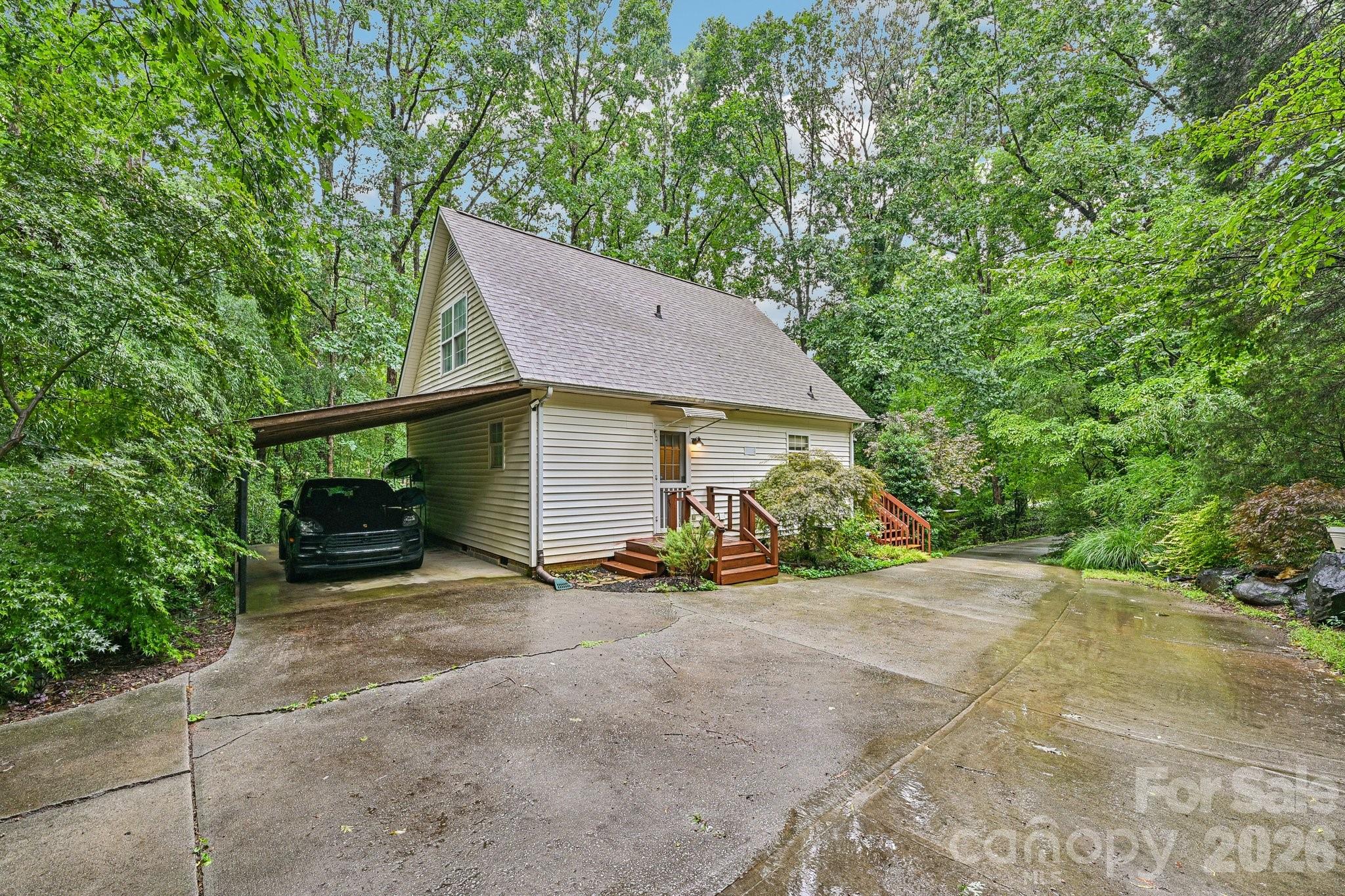 8658 Dog Leg Road