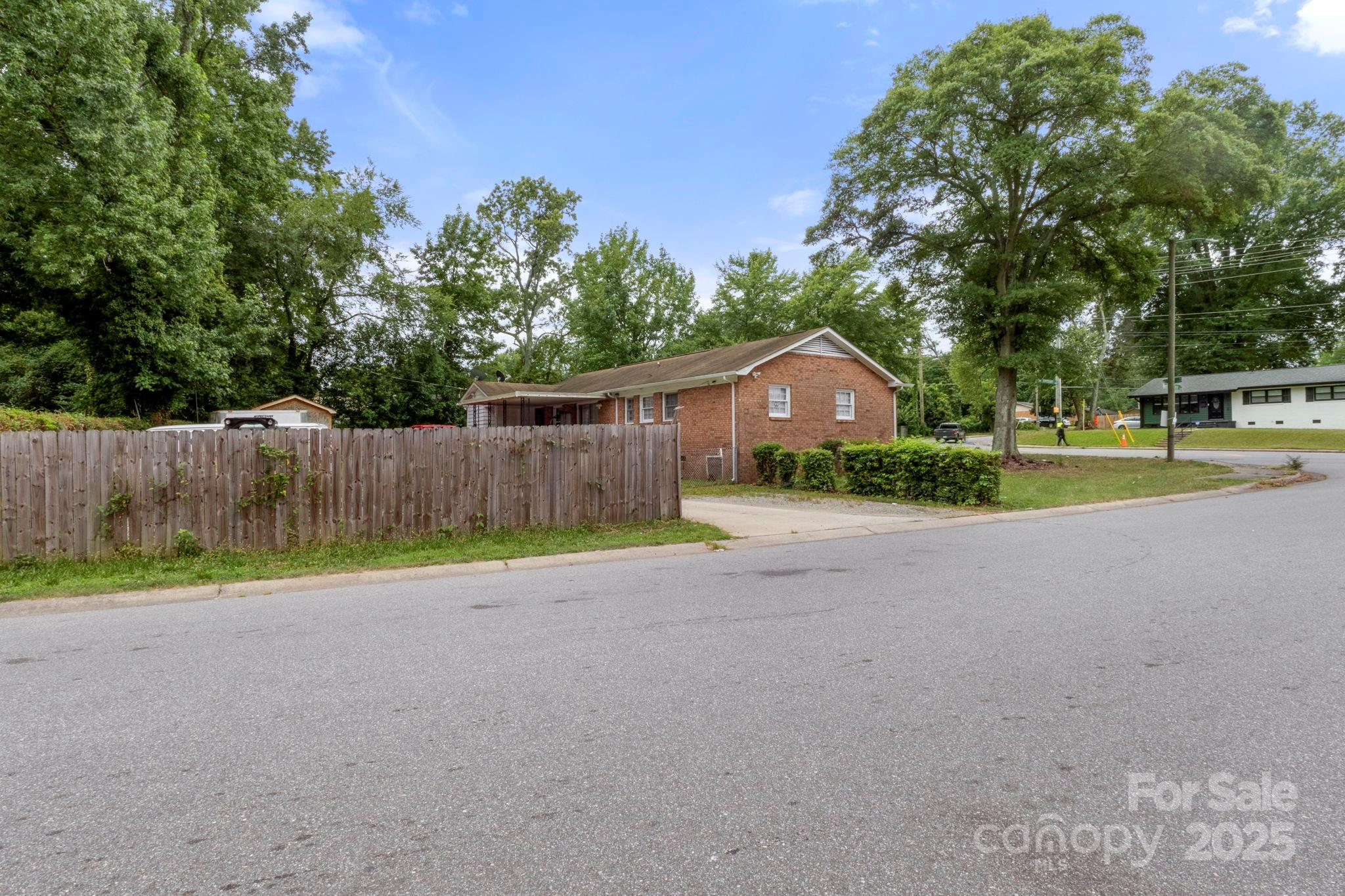 2121 Milton Road