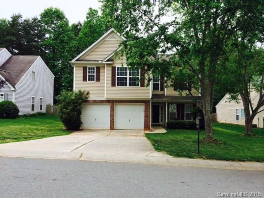 PRICED TO SELL !  Desirable Legacy Park Move-in ready 3or( 4 BR bonus) home. Newly painted,new laminate flooring, Totally updated BR's, master BA with double vanity, garden tub & separate shower.Formal dining room One of the biggest lots. Fenced in back yard with trees and privacy.  Highly-rated Schools!! Community has an fabulous pool and baby pool, stocked fishing lake, tennis courts, playground, rec. center, soccer area, basketball court, & Low HOA fees! Low S.C. taxes & close to Charlotte.